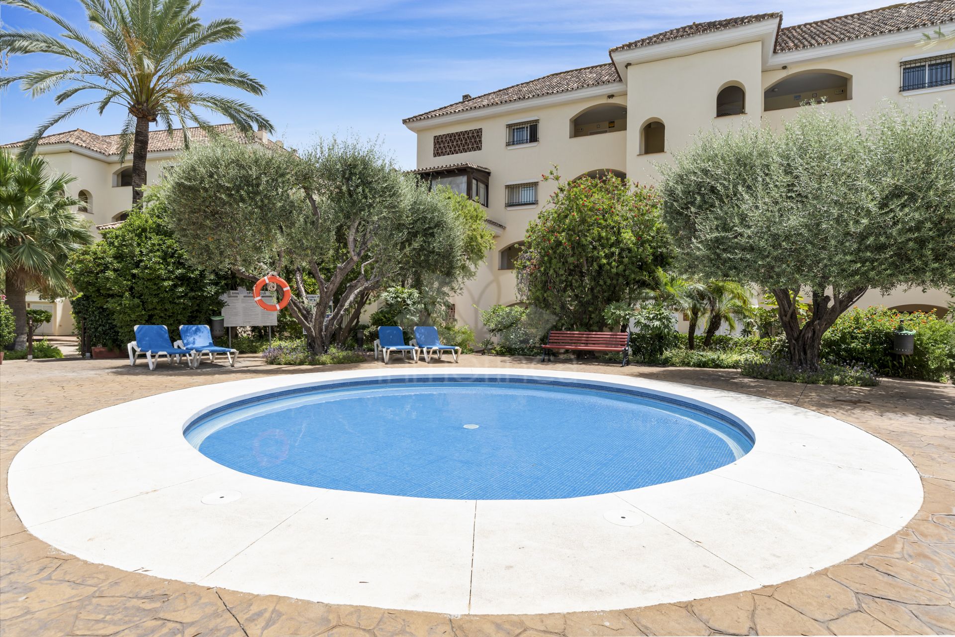 Ground Floor Apartment in Bahia de Marbella, Marbella