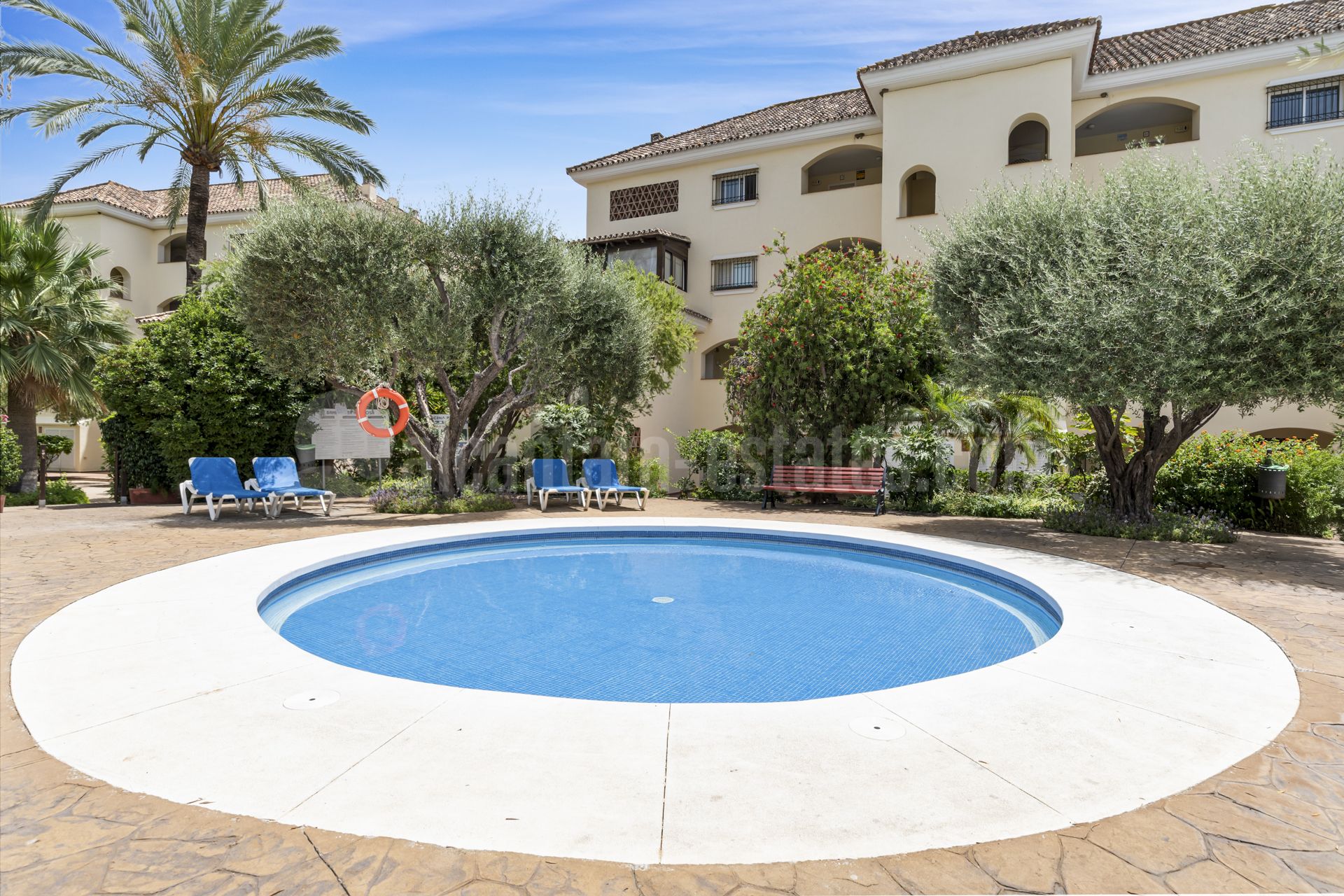 Ground Floor Apartment in Bahia de Marbella, Marbella