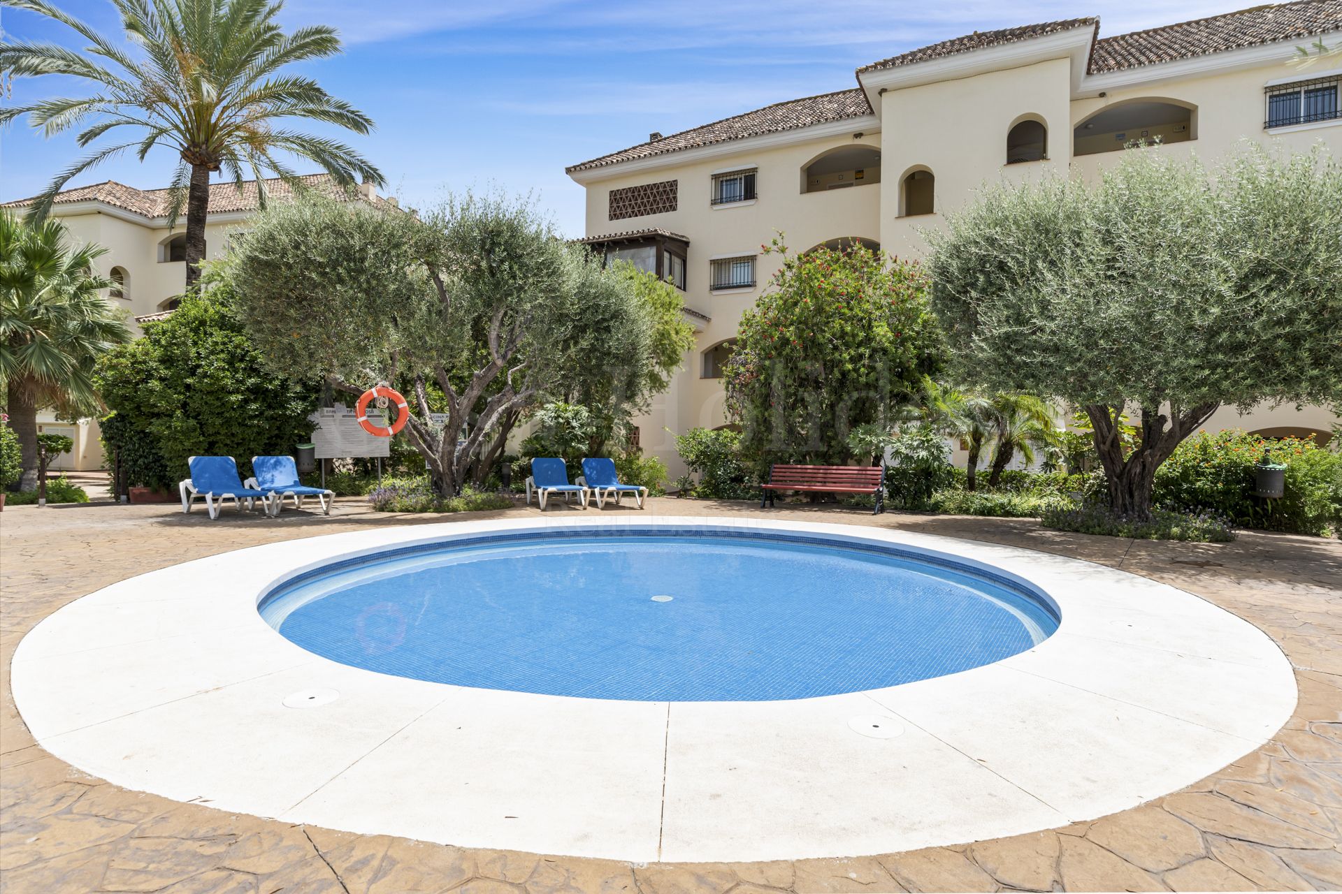 Ground Floor Apartment in Bahia de Marbella, Marbella