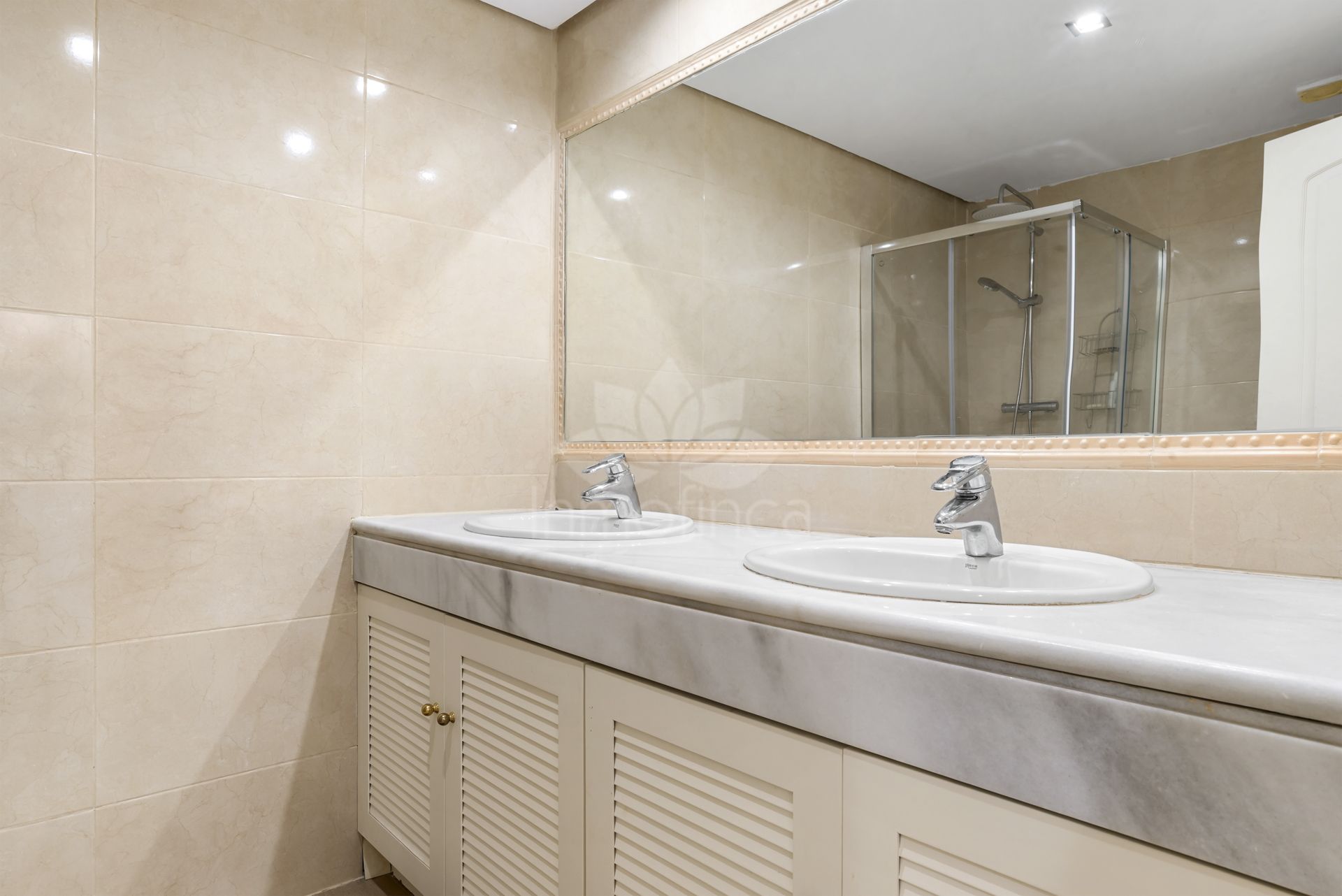 Ground Floor Apartment in Bahia de Marbella, Marbella