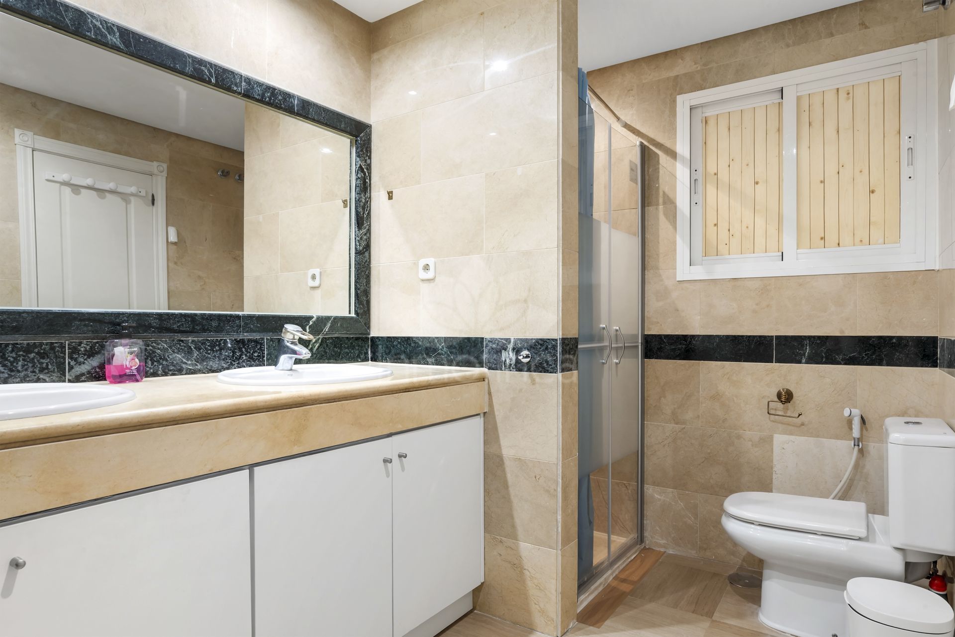 Ground Floor Apartment in Bahia de Marbella, Marbella