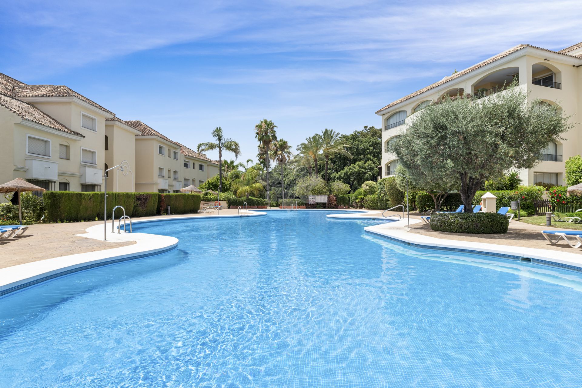 Ground Floor Apartment in Bahia de Marbella, Marbella