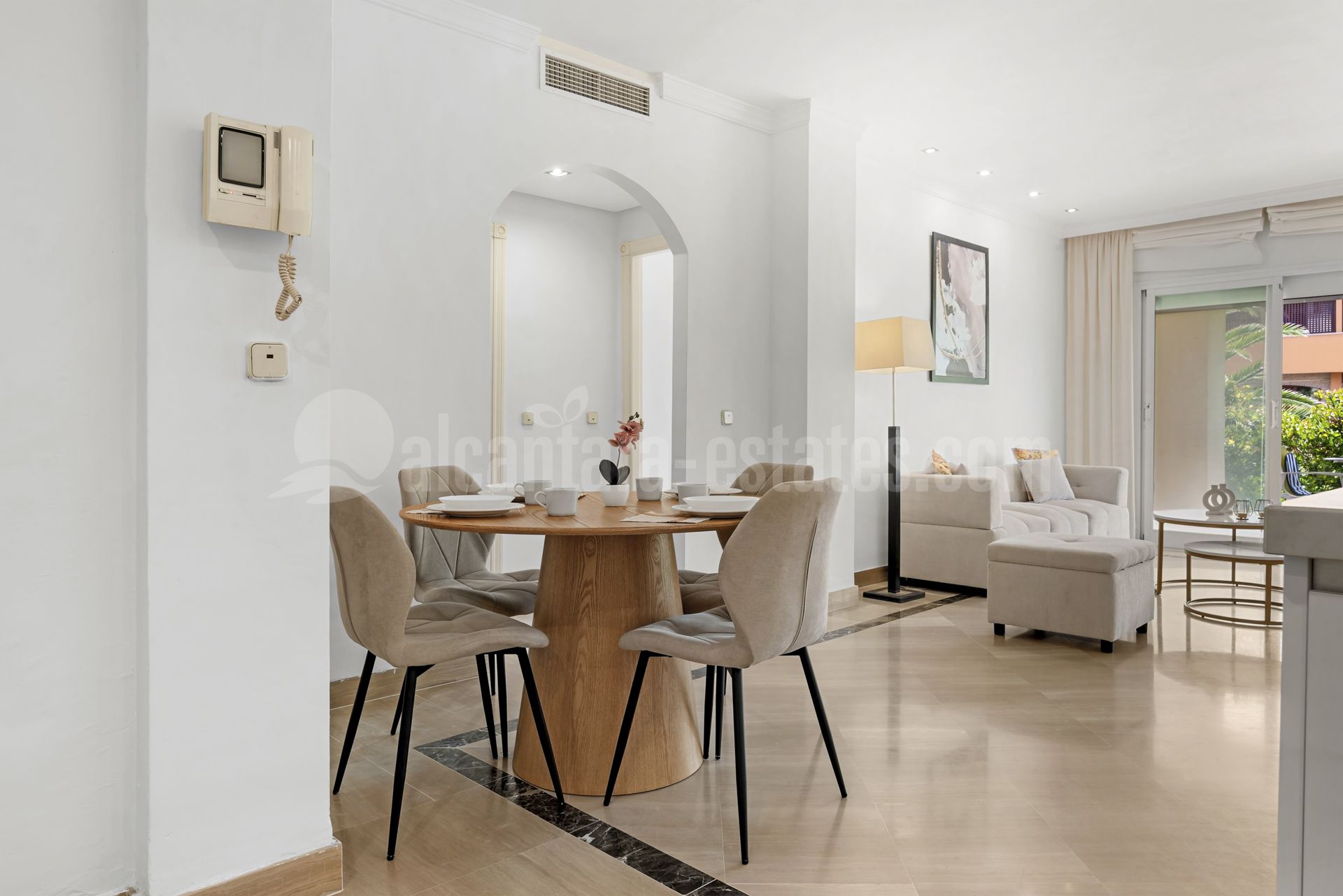 Ground Floor Apartment in Bahia de Marbella, Marbella