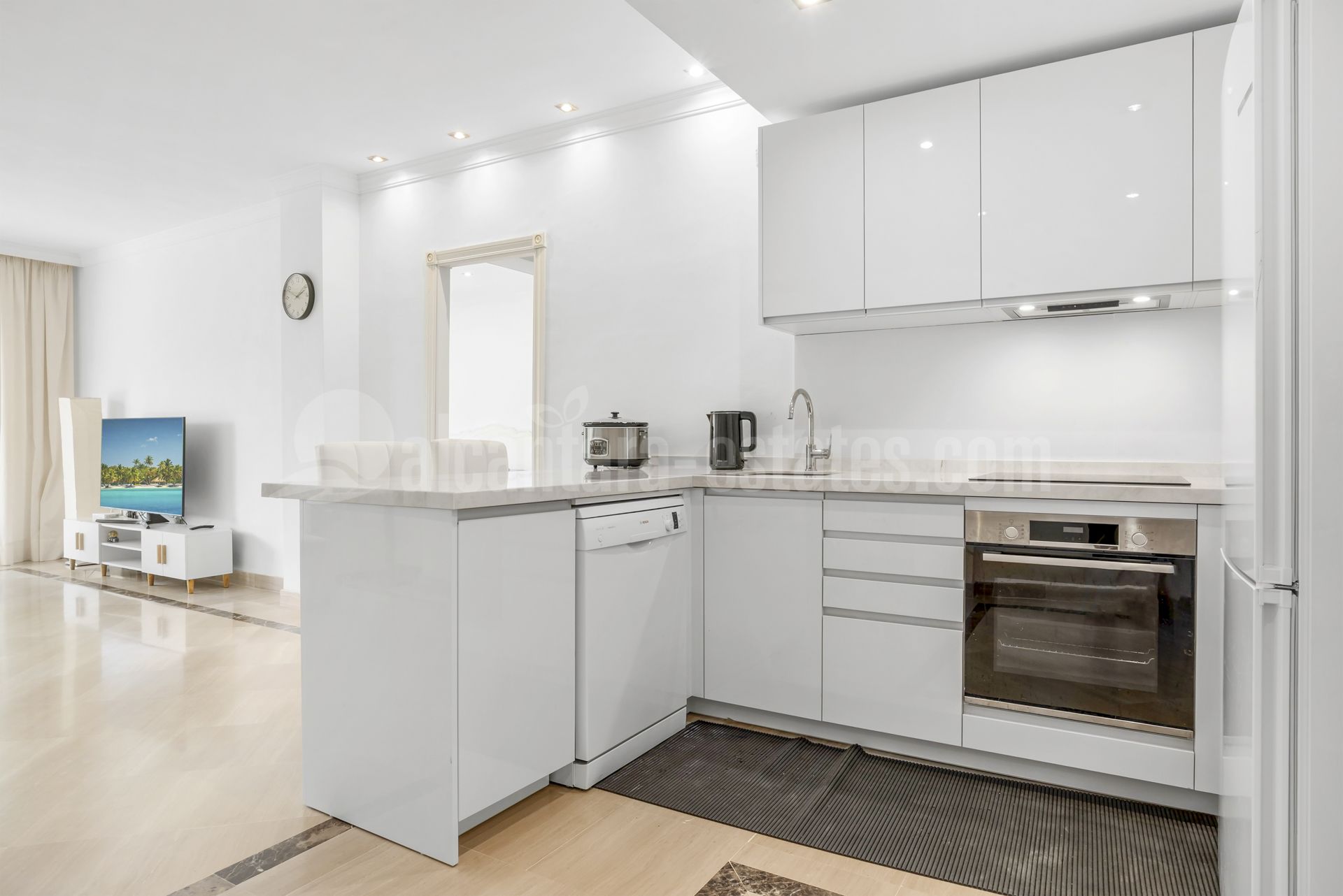 Ground Floor Apartment in Bahia de Marbella, Marbella