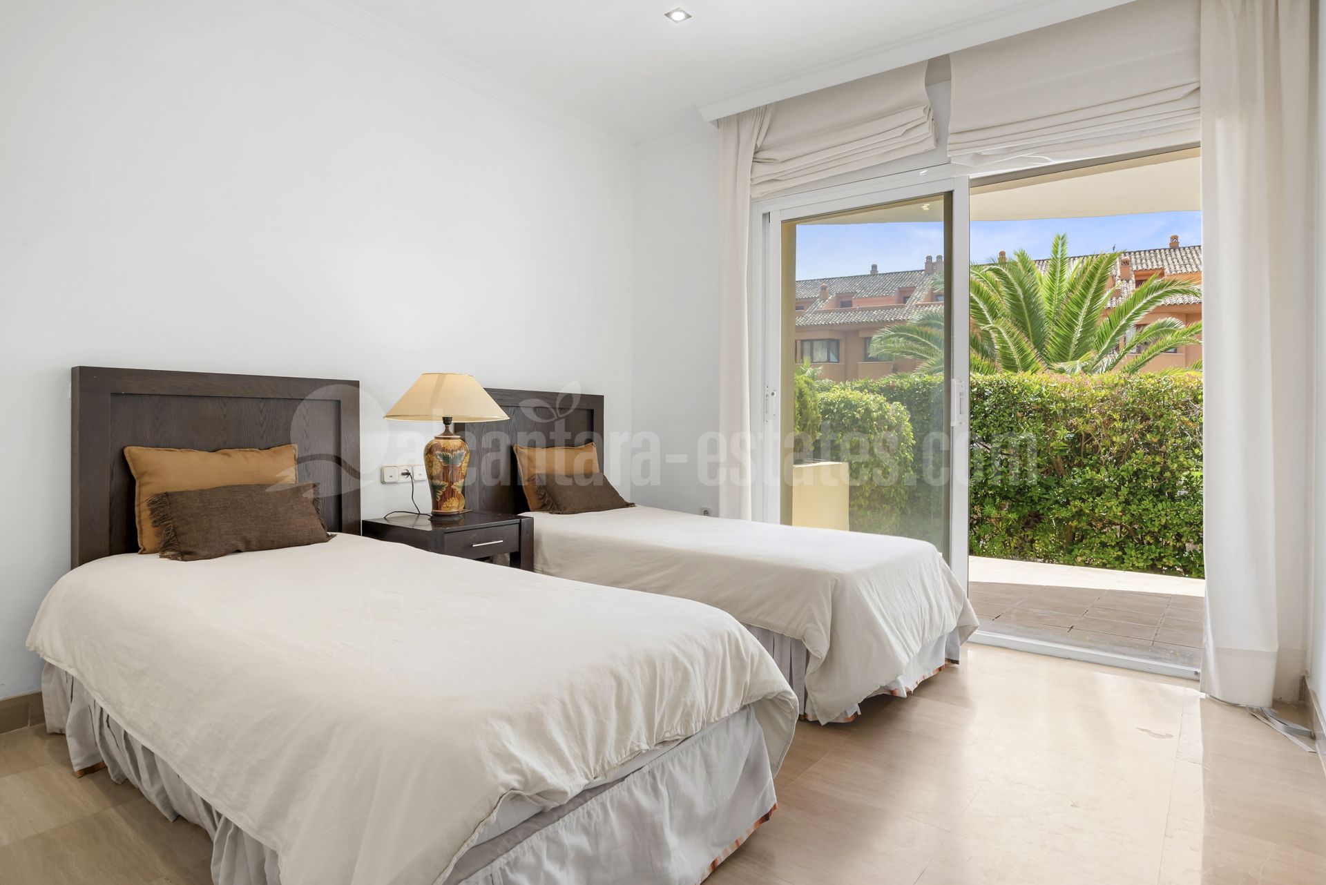 Ground Floor Apartment in Bahia de Marbella, Marbella
