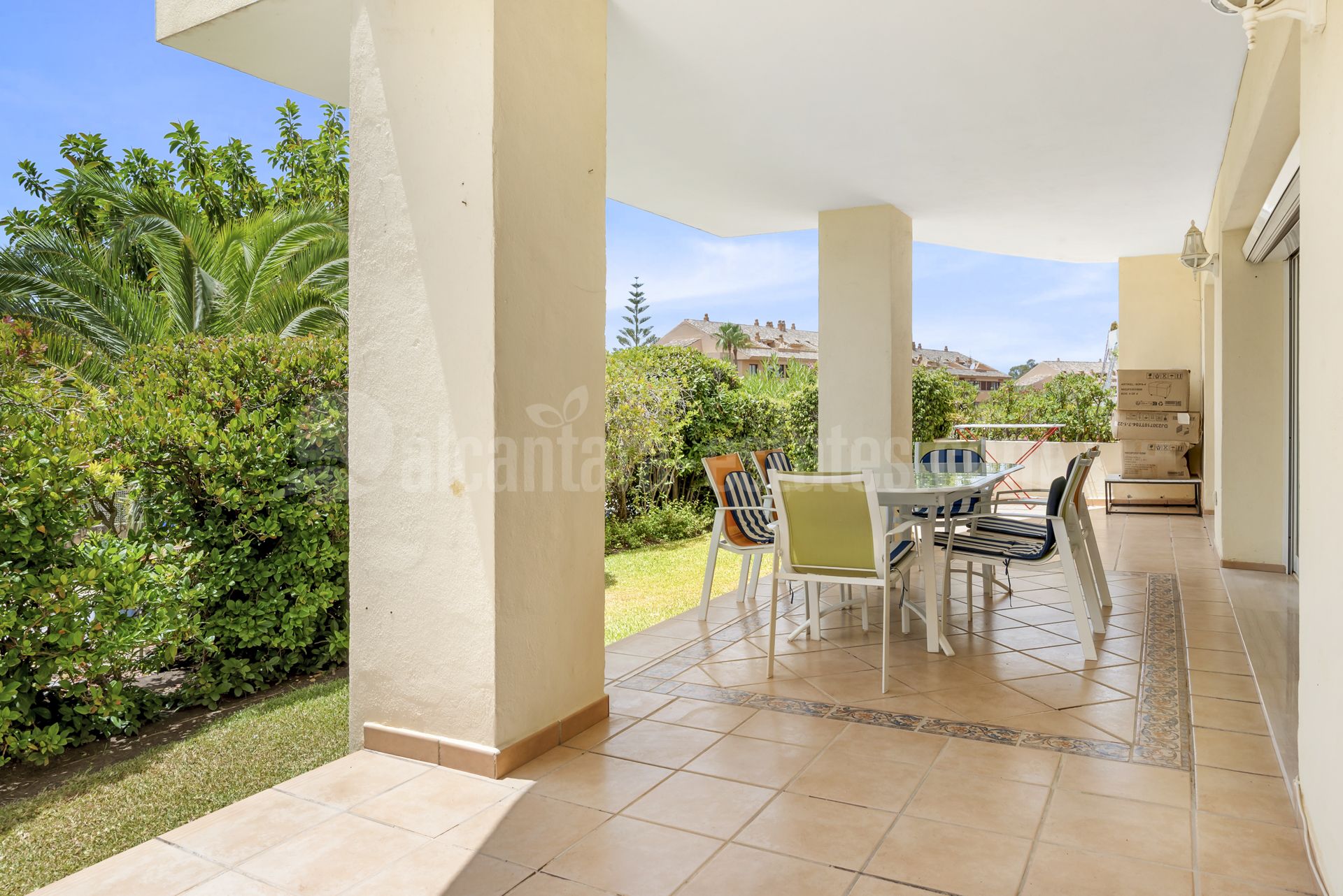 Ground Floor Apartment in Bahia de Marbella, Marbella