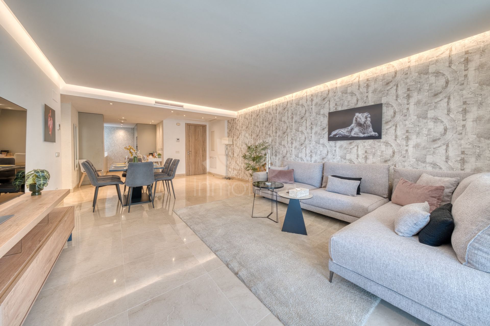 Apartment in Royal Banús, Marbella