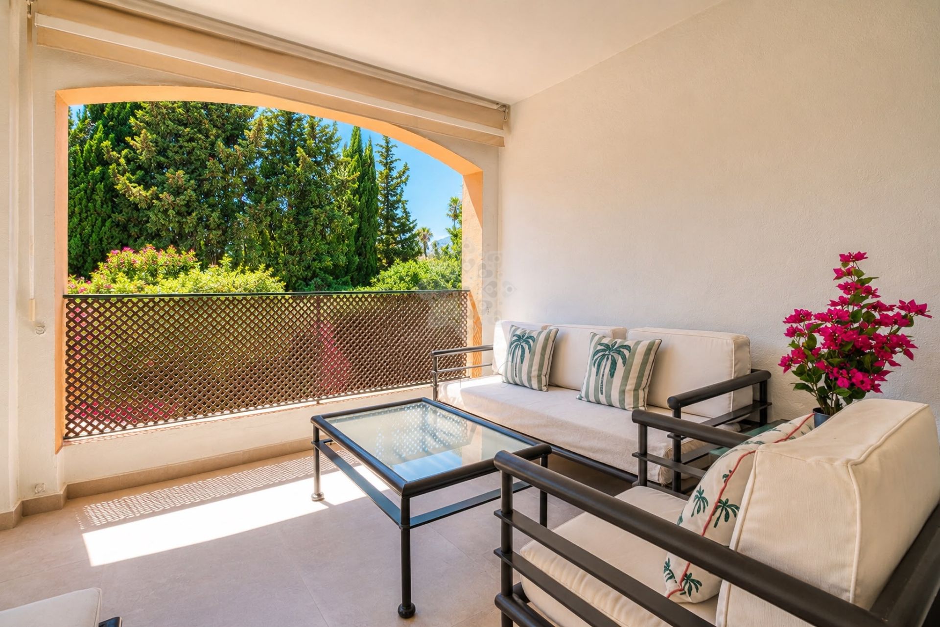 Apartamento en Nueva Andalucia, Marbella