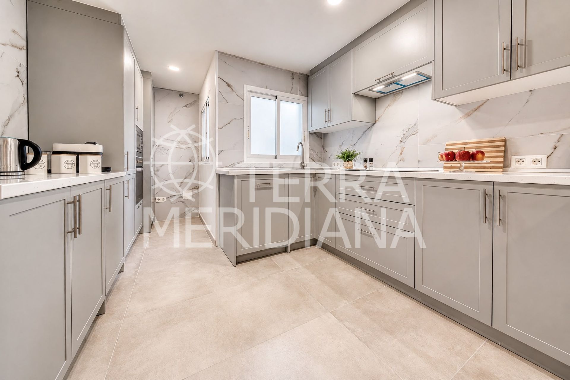 Apartment in Nueva Andalucia, Marbella