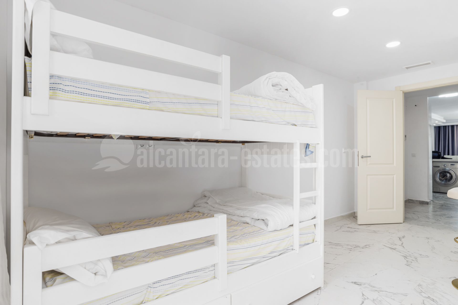 Ground Floor Apartment in Bahia de Marbella, Marbella