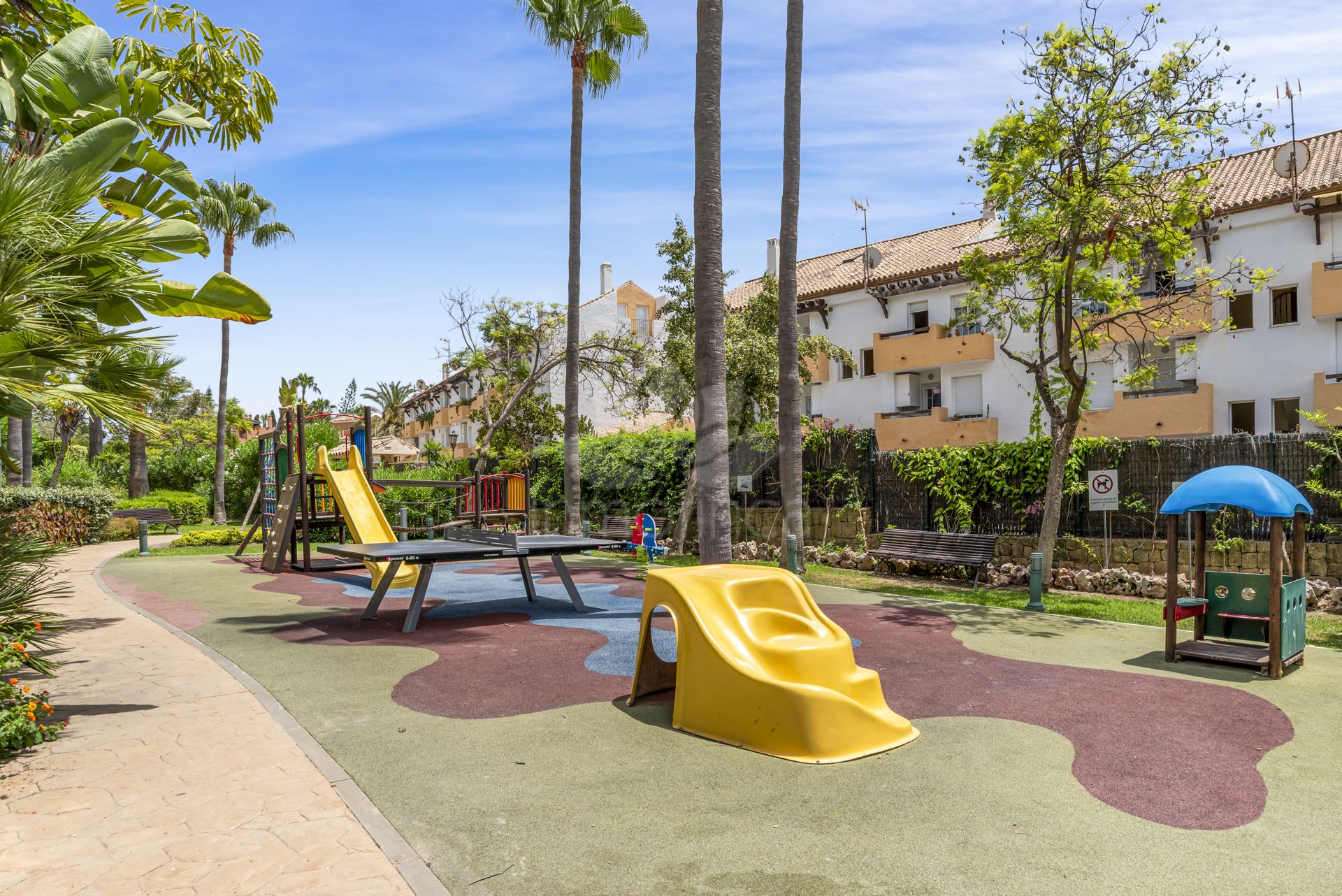 Ground Floor Apartment in Las Brisas, Marbella