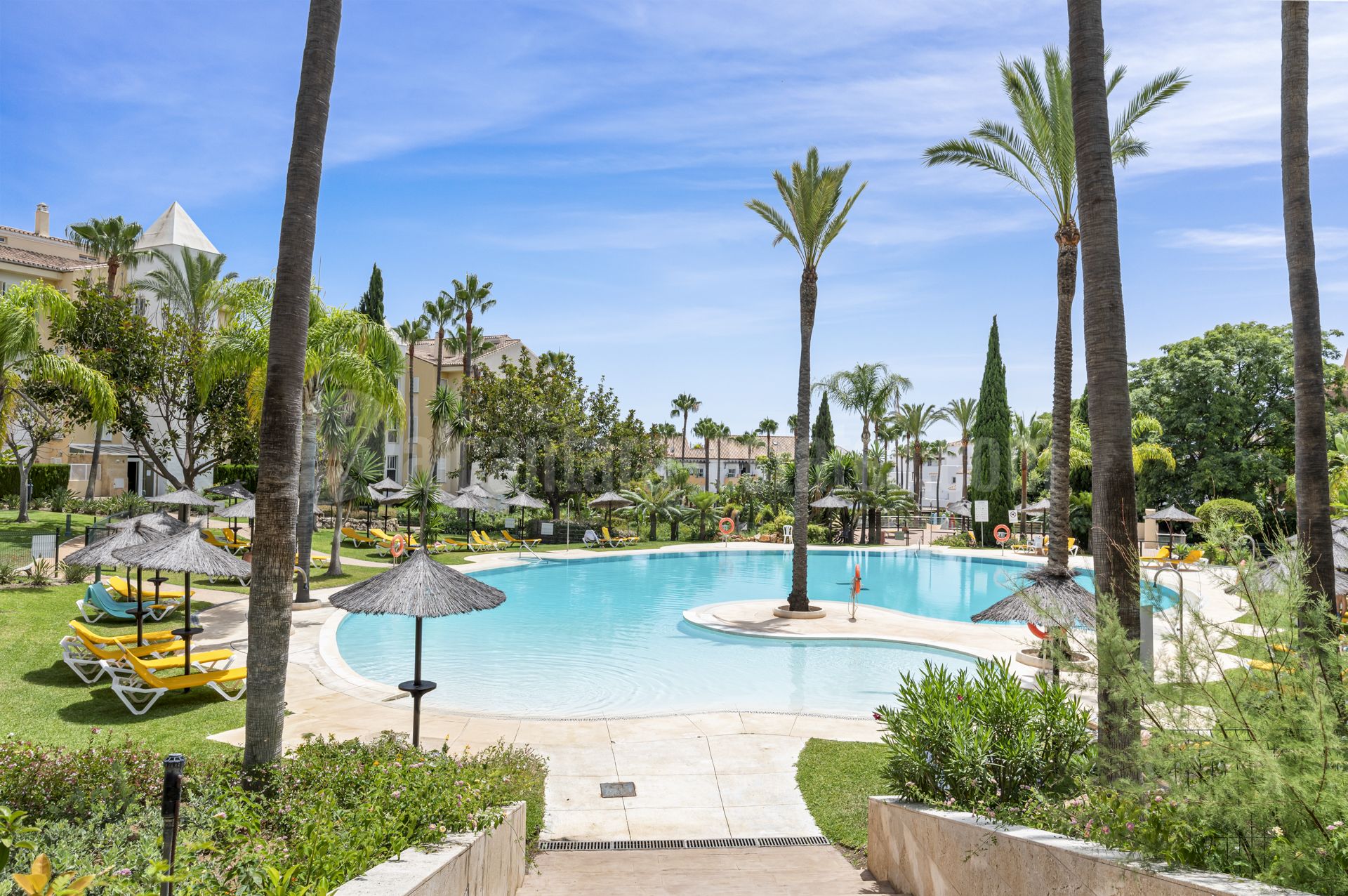 Ground Floor Apartment in Bahia de Marbella, Marbella