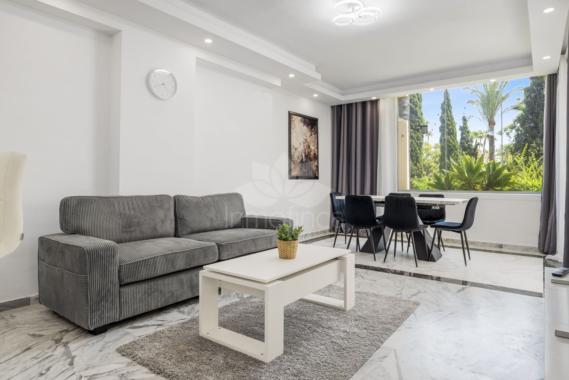 Ground Floor Apartment in Las Brisas, Marbella