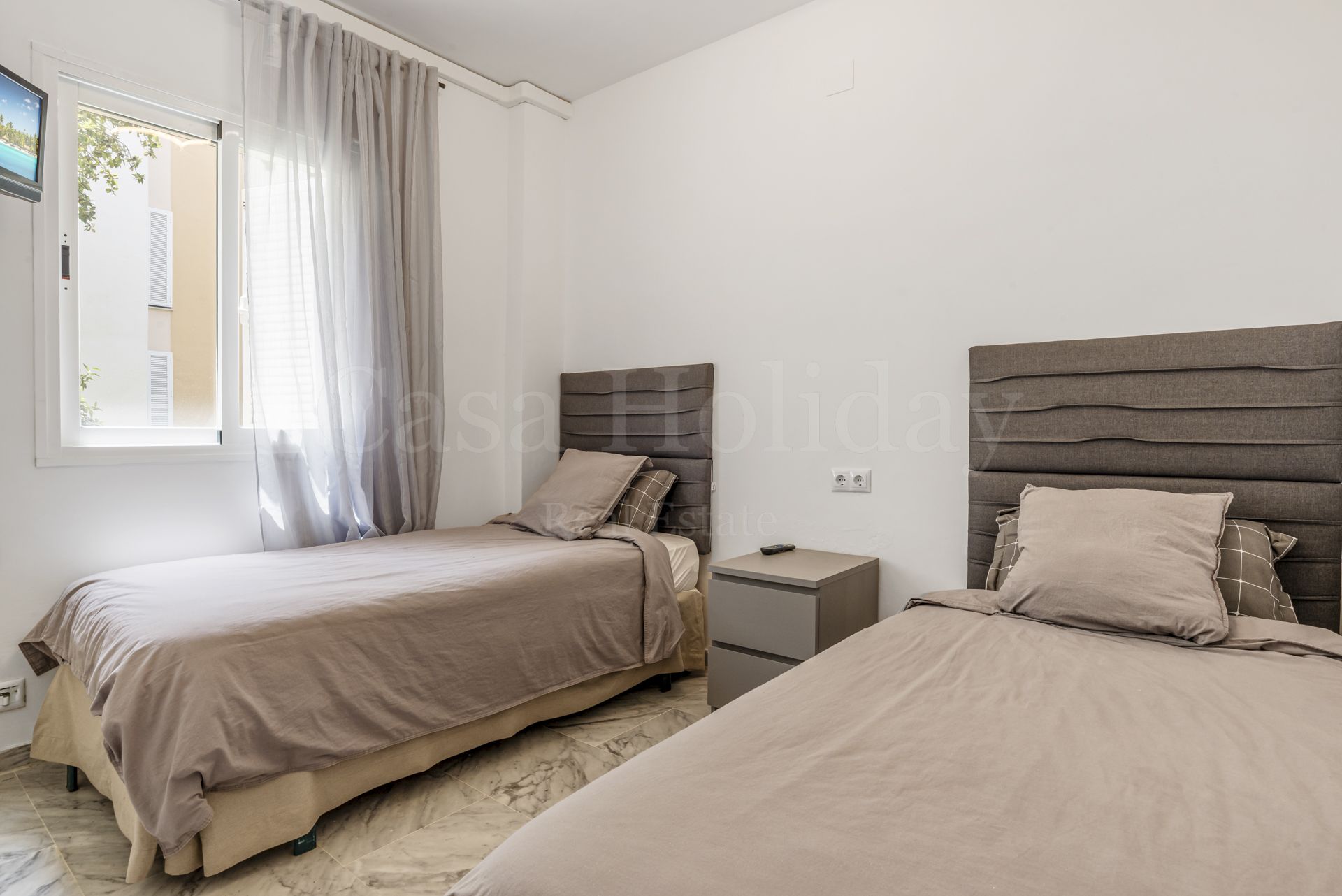 Ground Floor Apartment in Las Brisas, Marbella