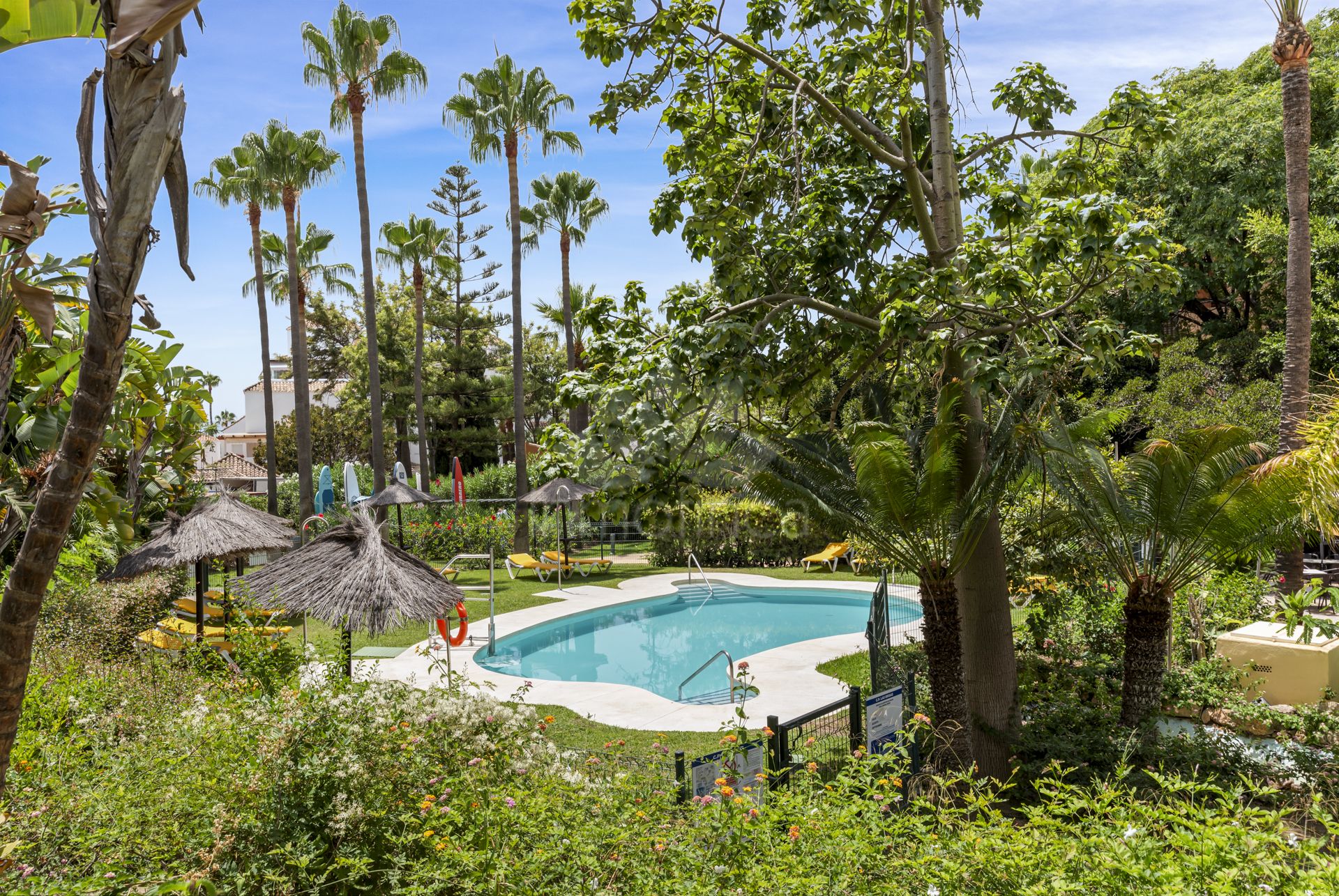 Ground Floor Apartment in Las Brisas, Marbella