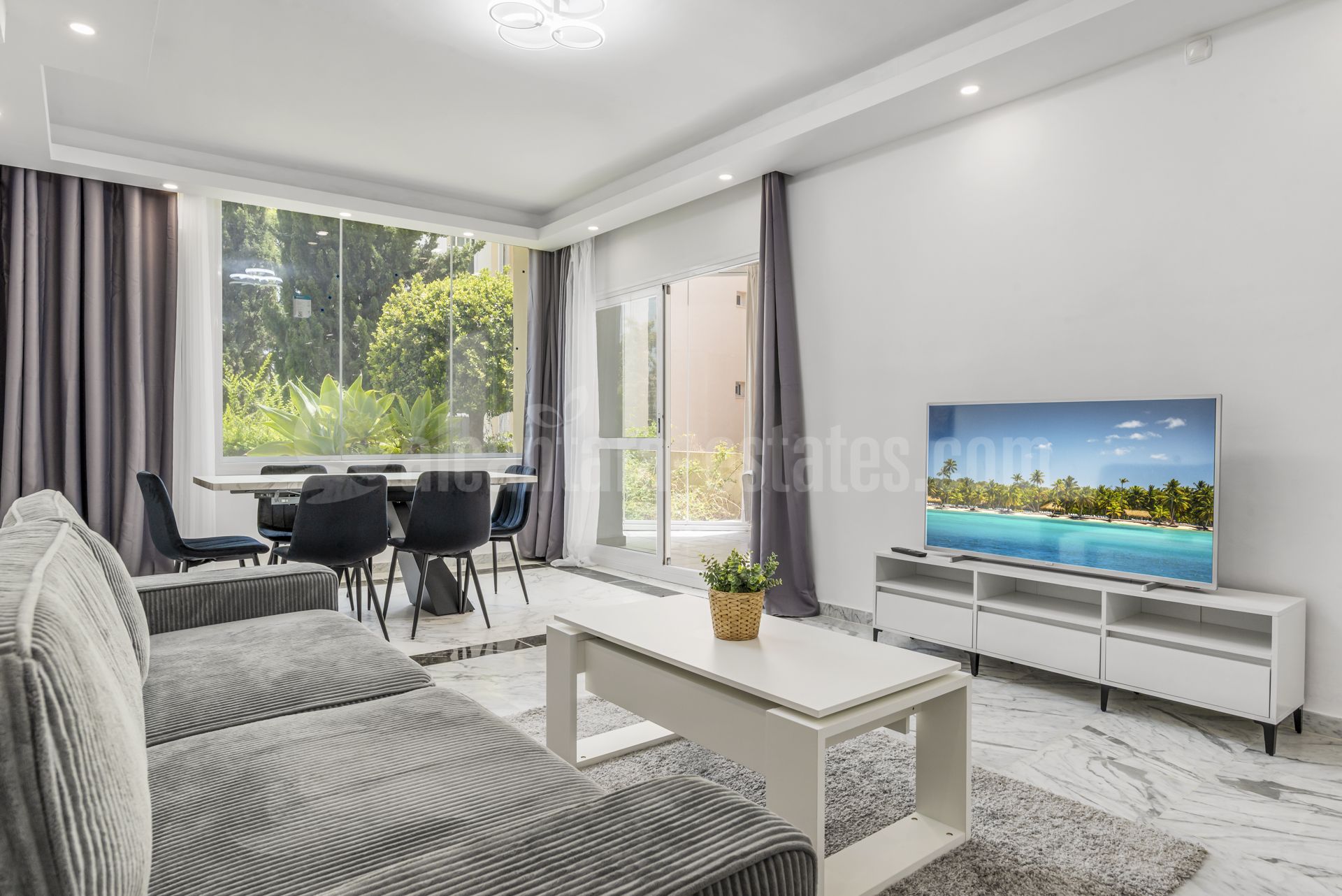 Ground Floor Apartment in Bahia de Marbella, Marbella
