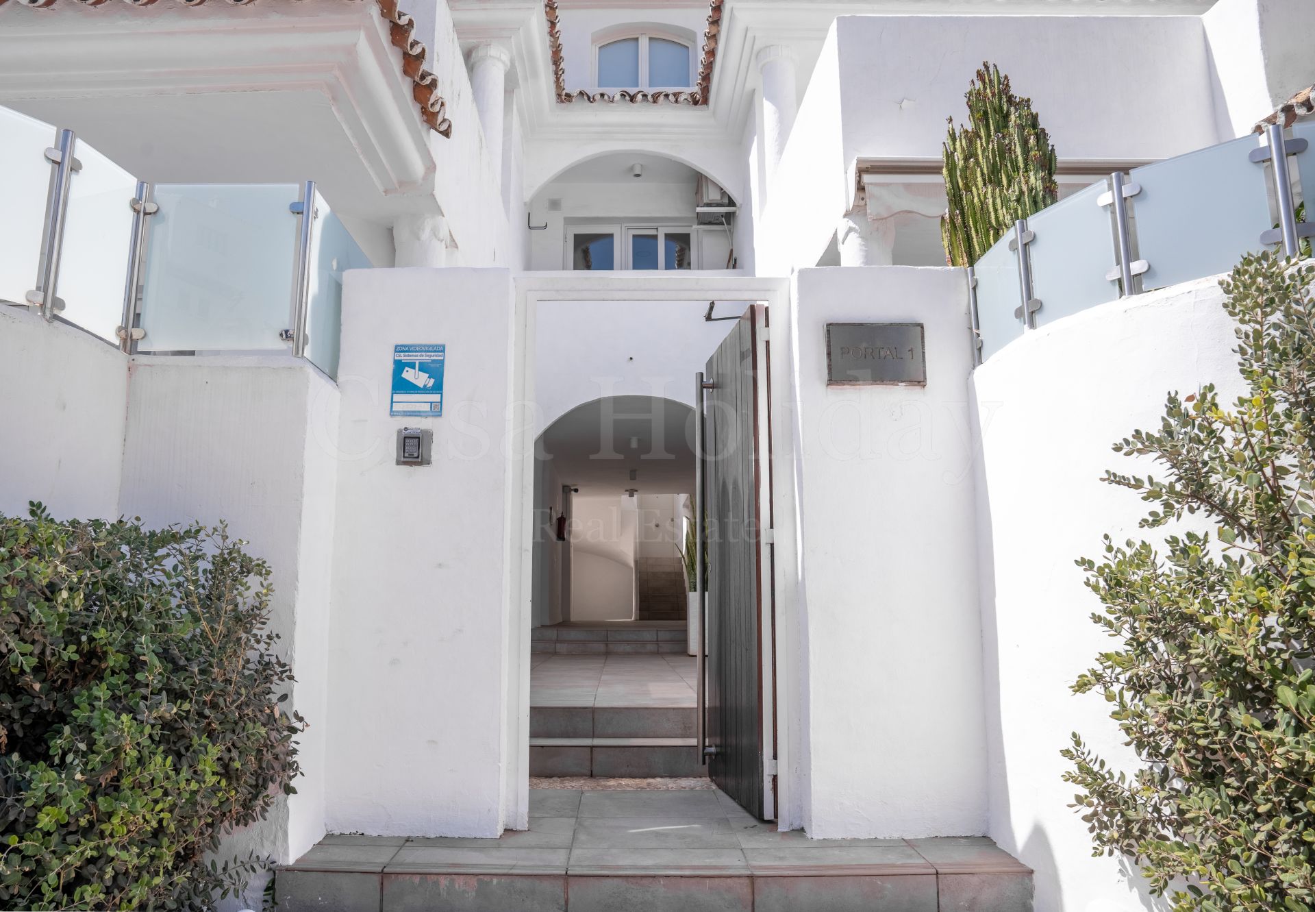 Duplex in Nueva Andalucia, Marbella