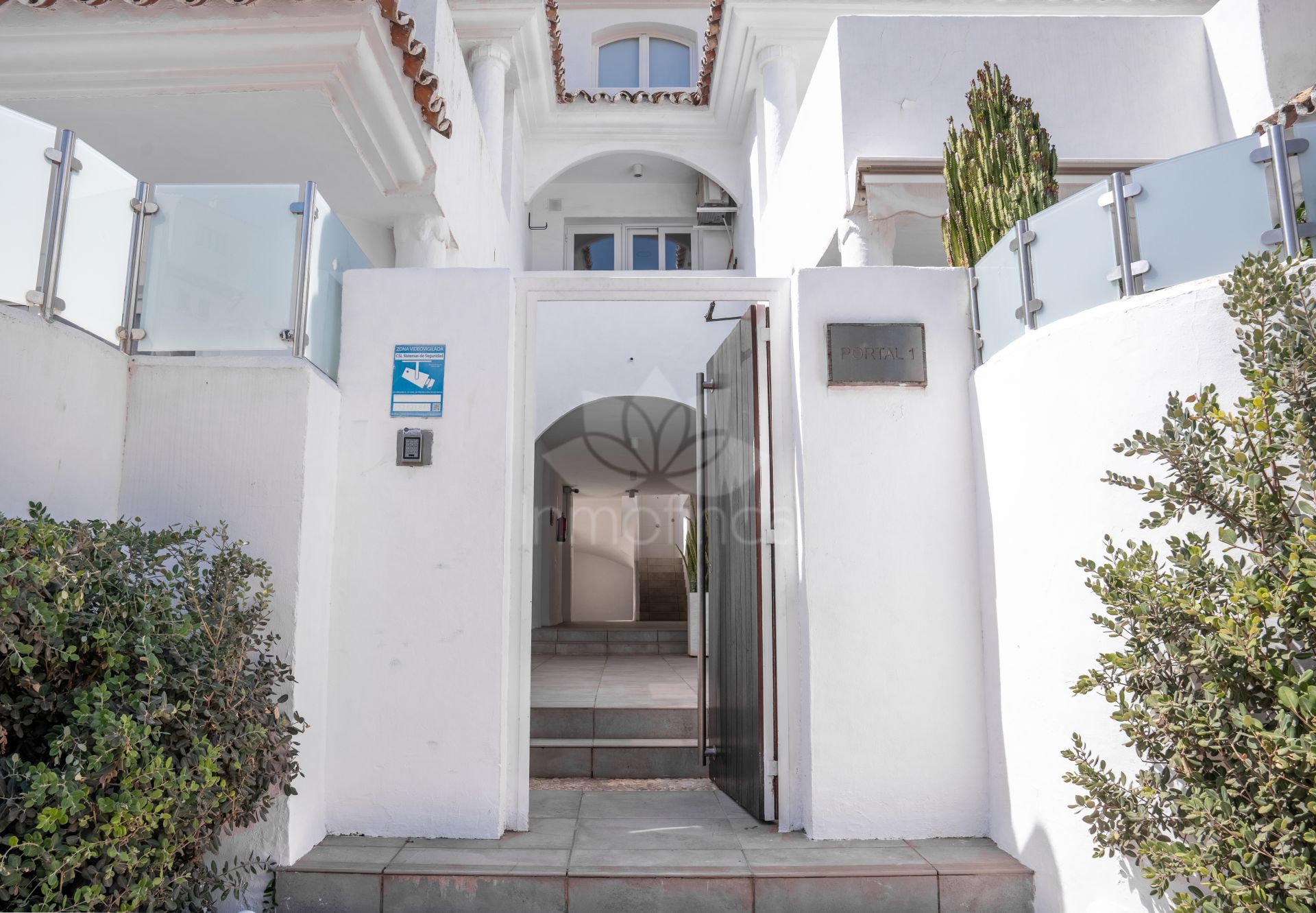 Duplex in Nueva Andalucia, Marbella