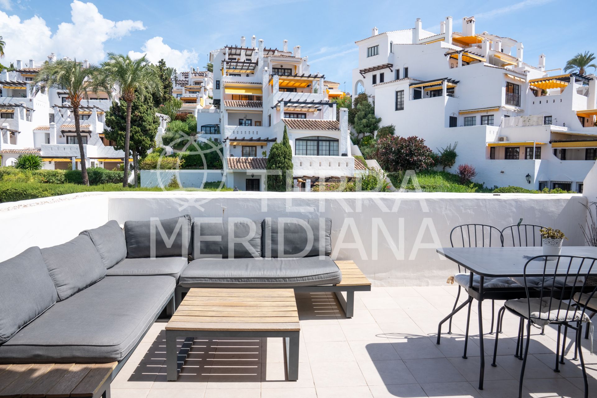 Duplex in Nueva Andalucia, Marbella