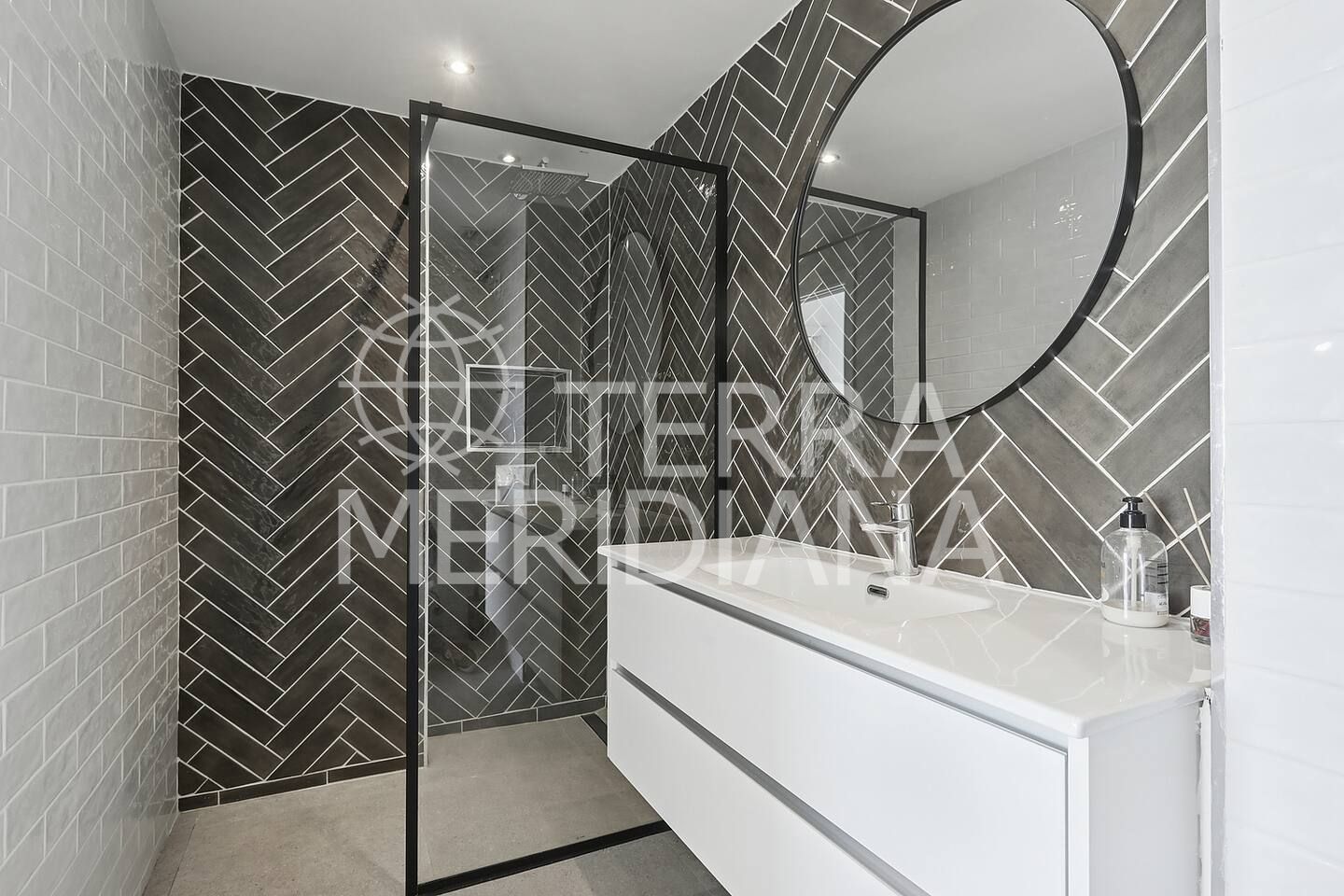 Apartment in Nueva Andalucia, Marbella