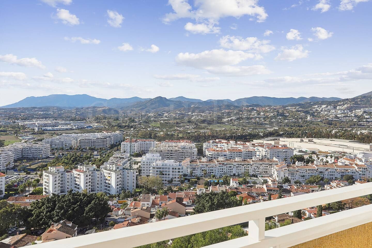 Apartamento en Nueva Andalucia, Marbella