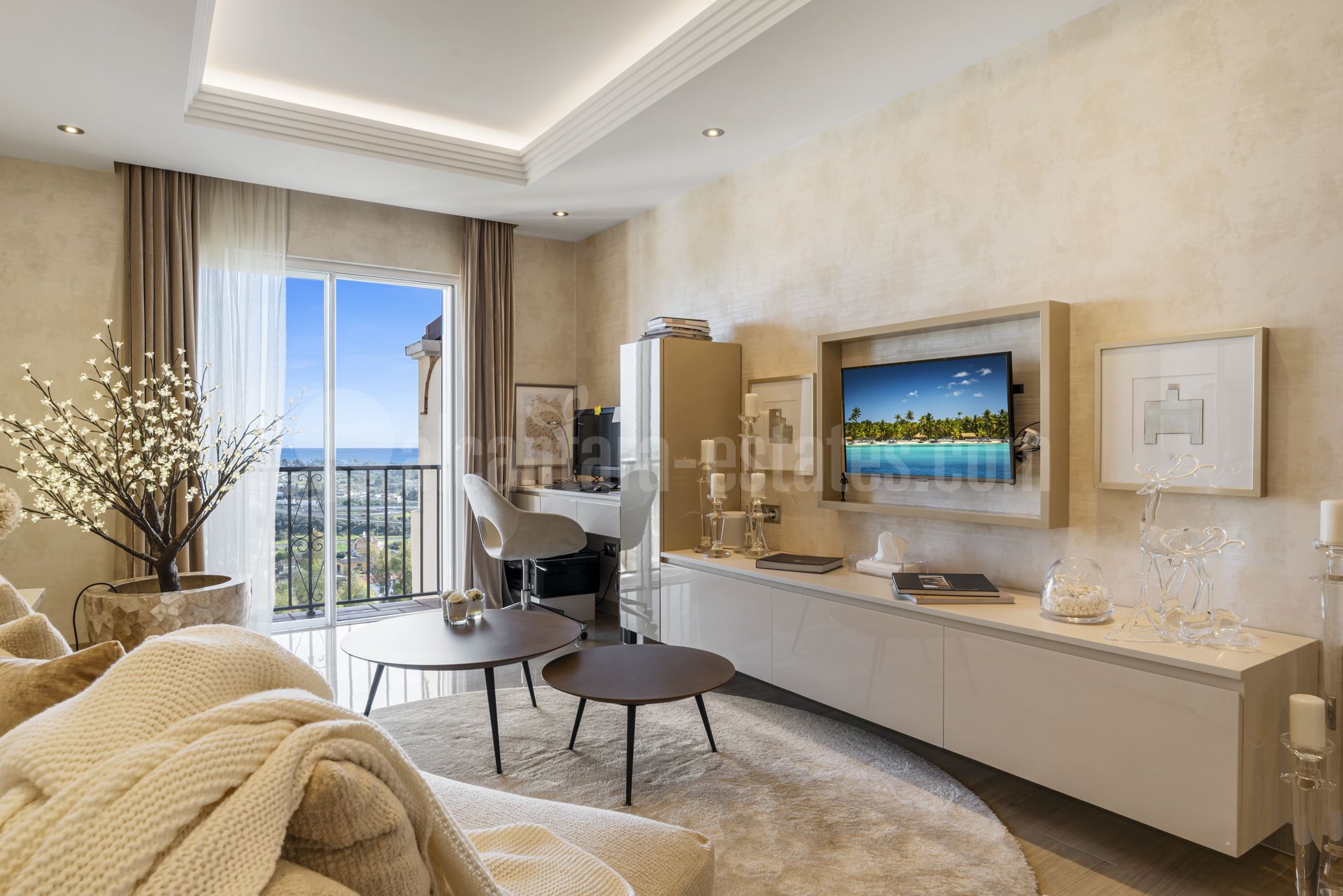 Atico Duplex en Los Almendros, Benahavis