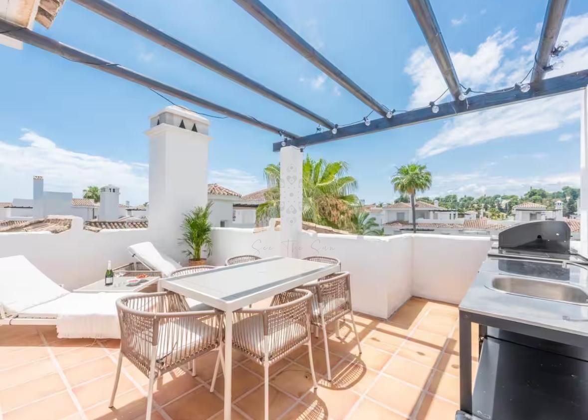 Penthouse in Los Naranjos de Marbella, Marbella