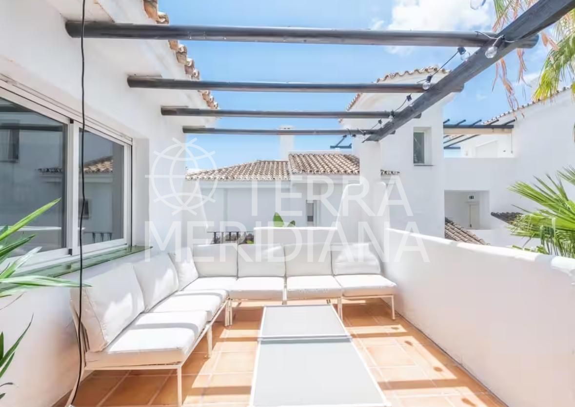Penthouse in Los Naranjos de Marbella, Marbella