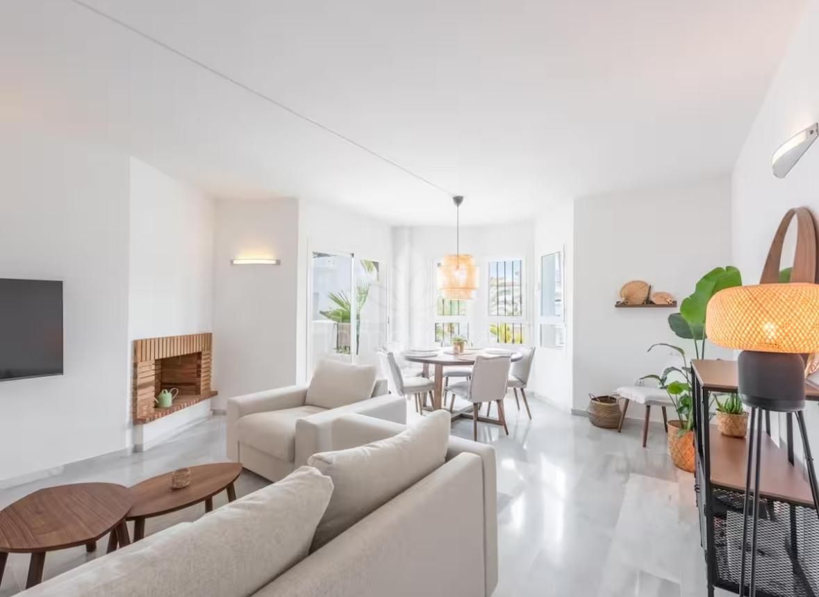 Penthouse in Los Naranjos de Marbella, Marbella