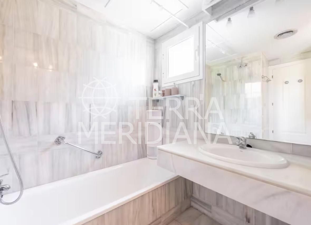Penthouse in Los Naranjos de Marbella, Marbella