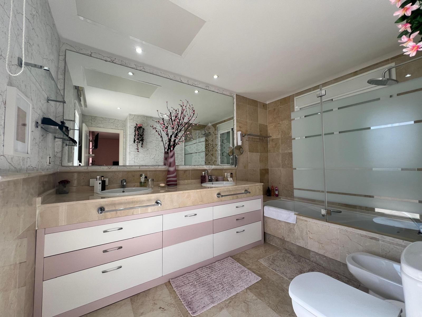 Duplex in Aloha Royal, Marbella
