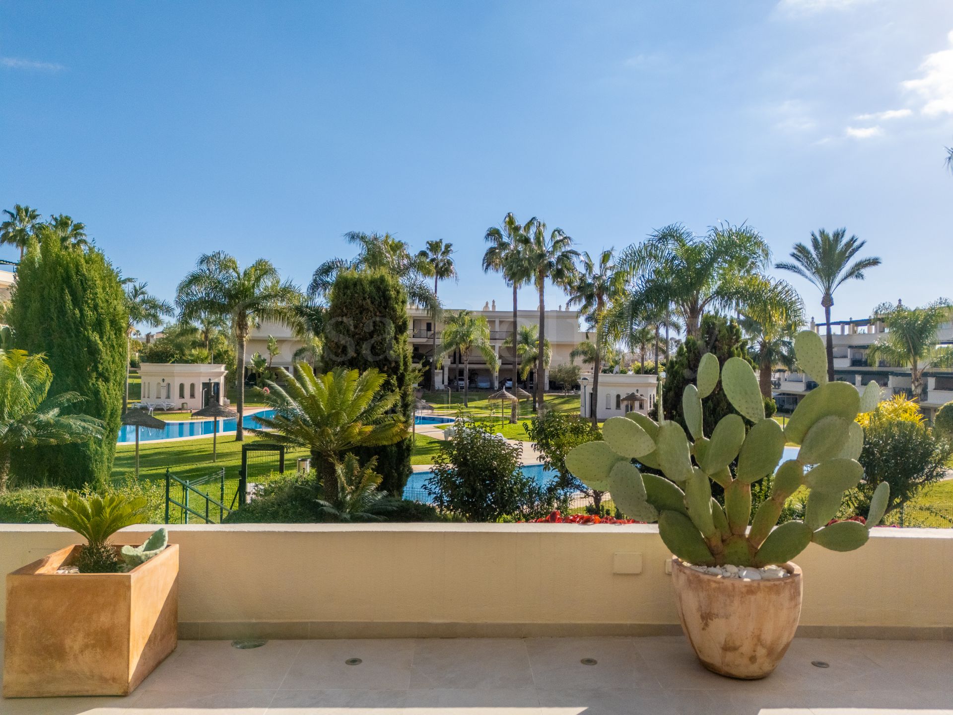 Apartamento Planta Baja en Lorcrimar, Marbella
