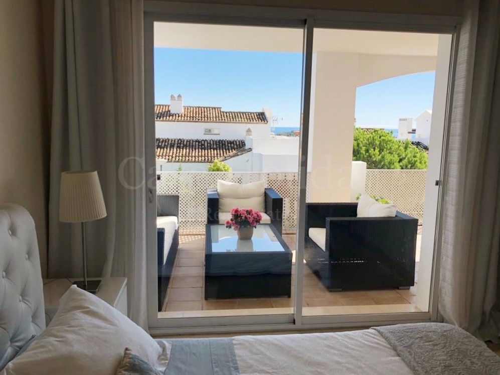 Apartamento en Altos de La Quinta, Benahavis