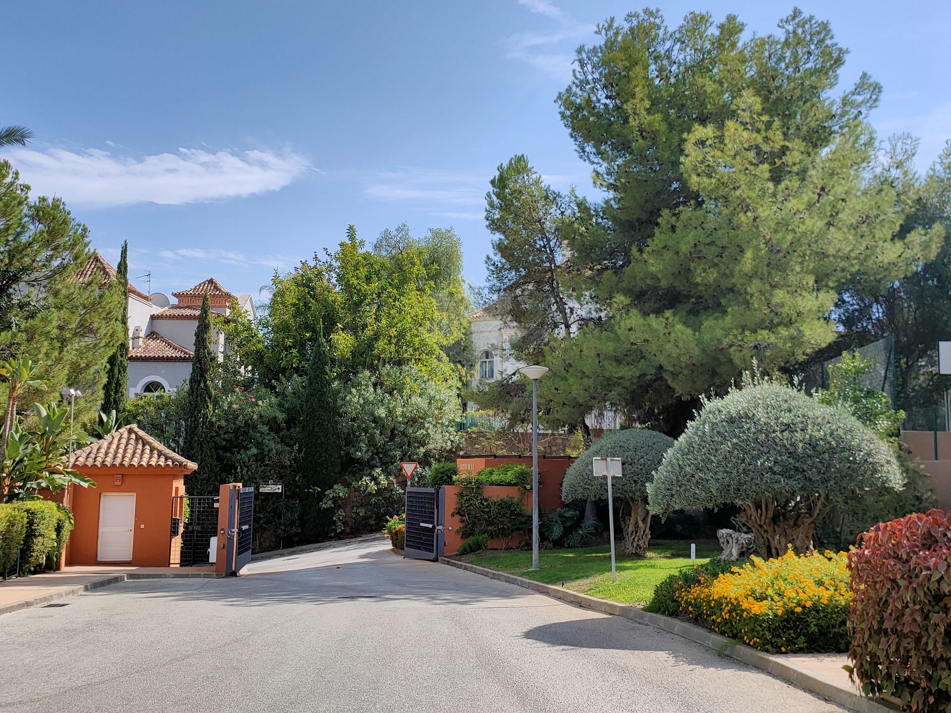 Apartamento en Altos de La Quinta, Benahavis