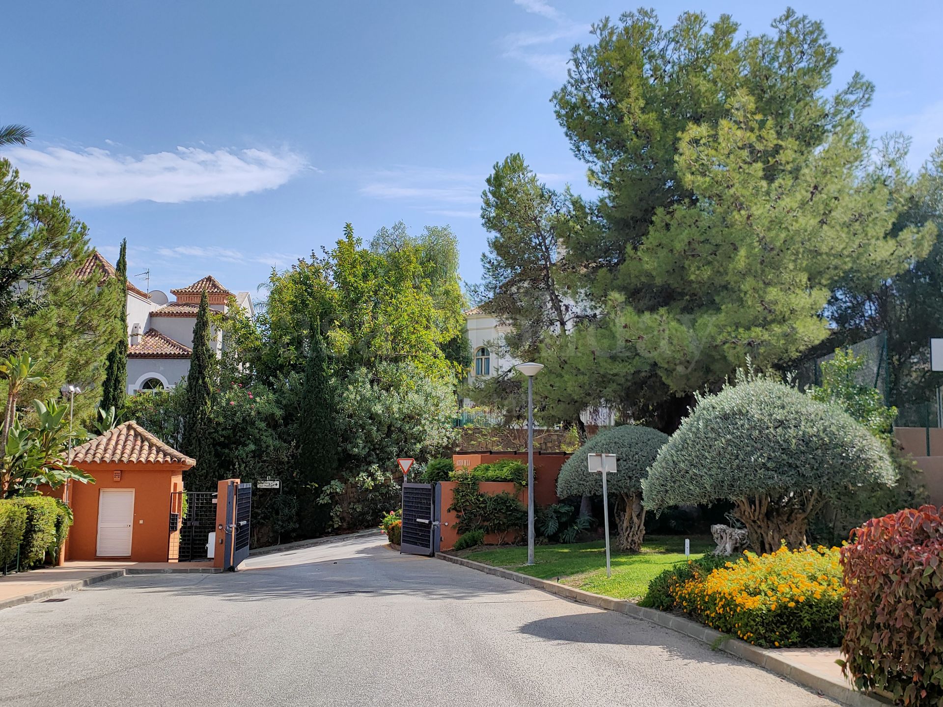 Apartamento en Altos de La Quinta, Benahavis