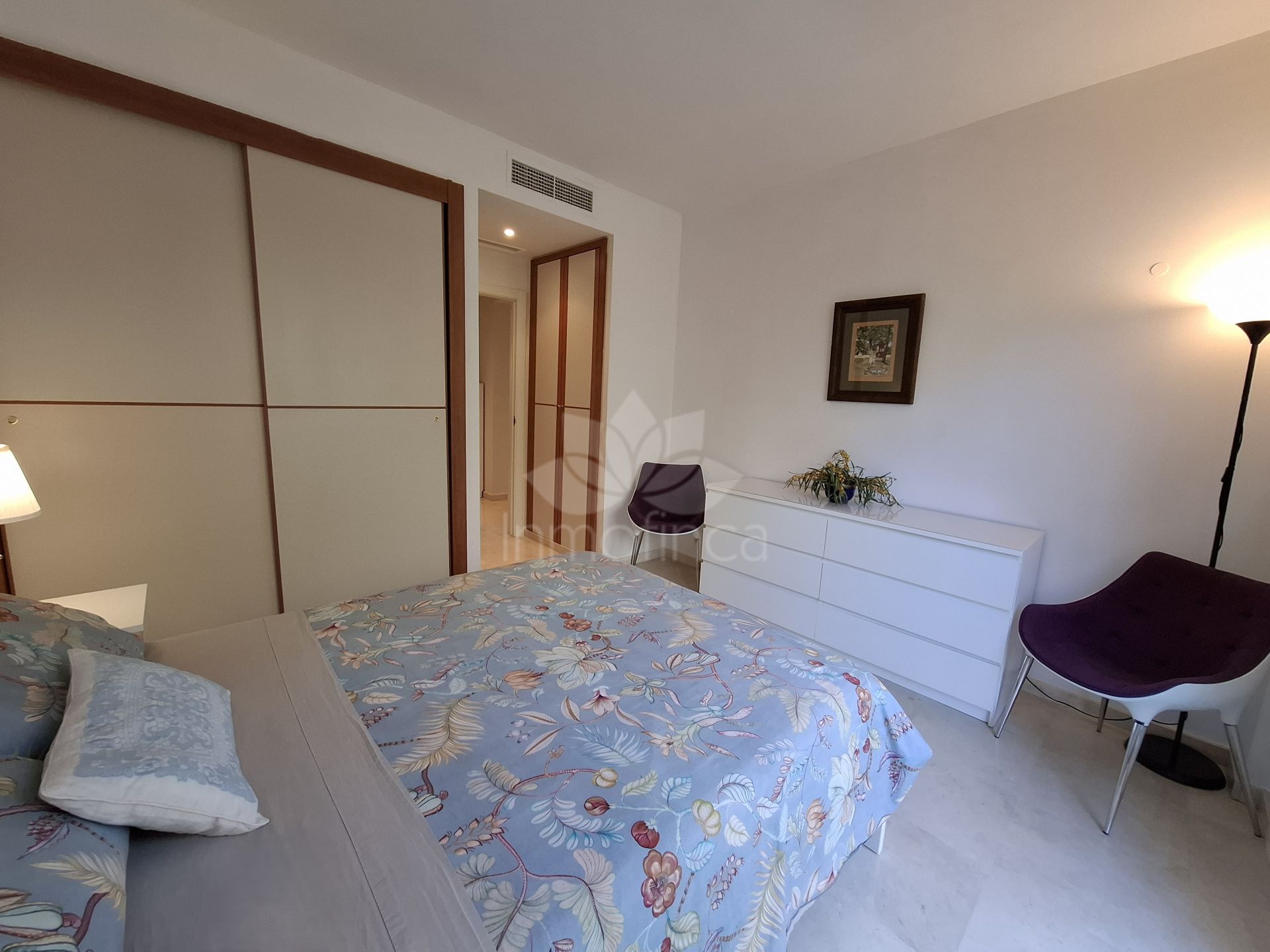 Apartment in Altos de La Quinta, Benahavis