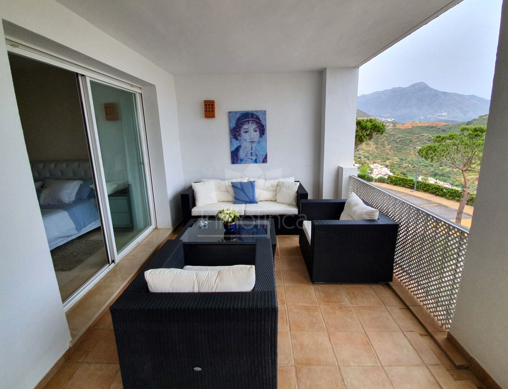 Apartment in Altos de La Quinta, Benahavis