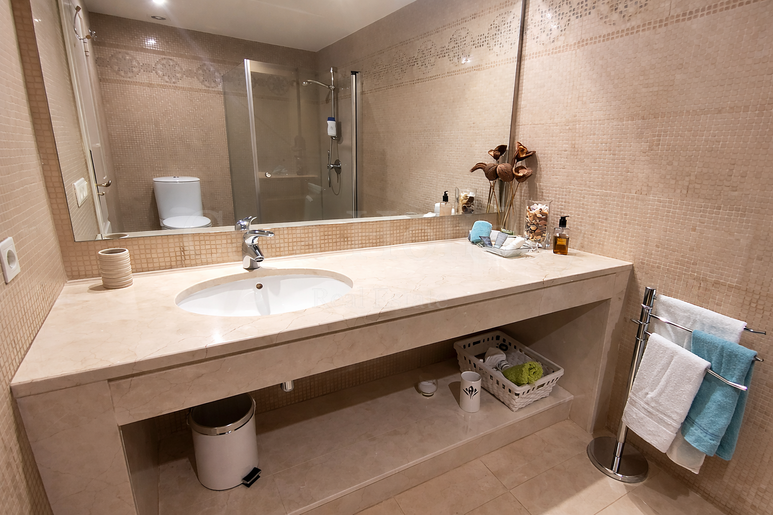 Apartamento en Altos de La Quinta, Benahavis