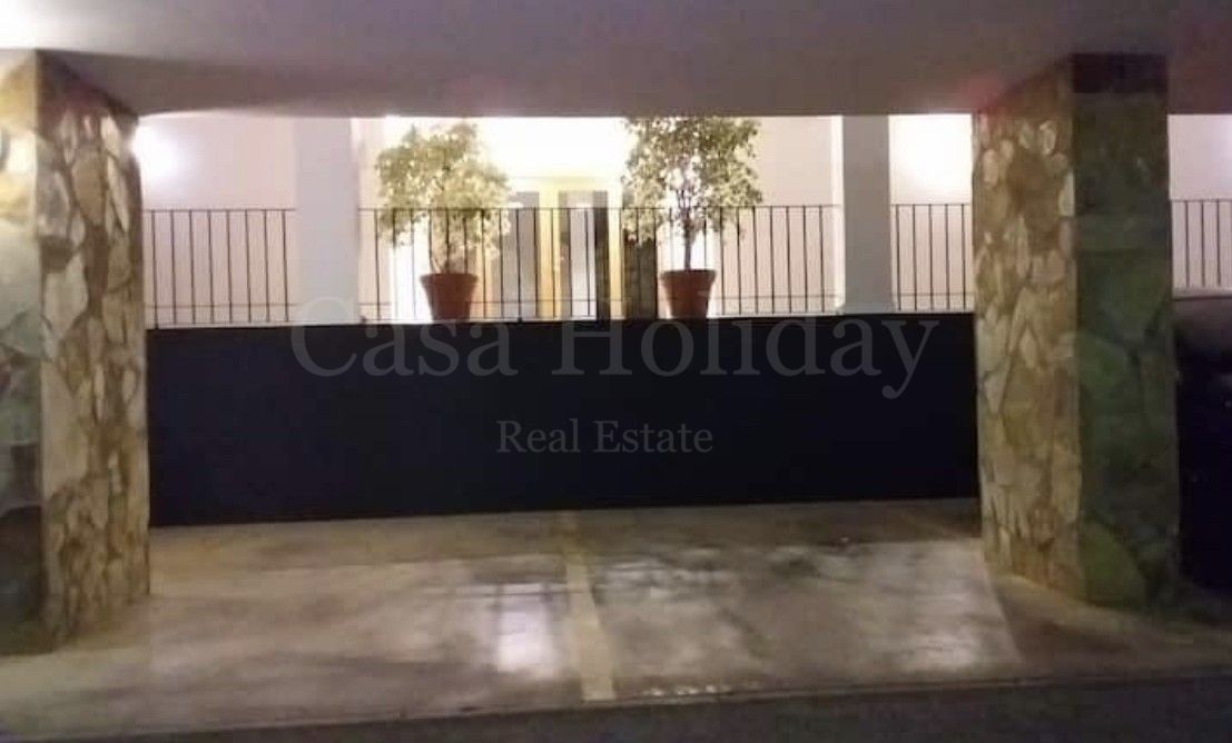 Apartamento en Altos de La Quinta, Benahavis