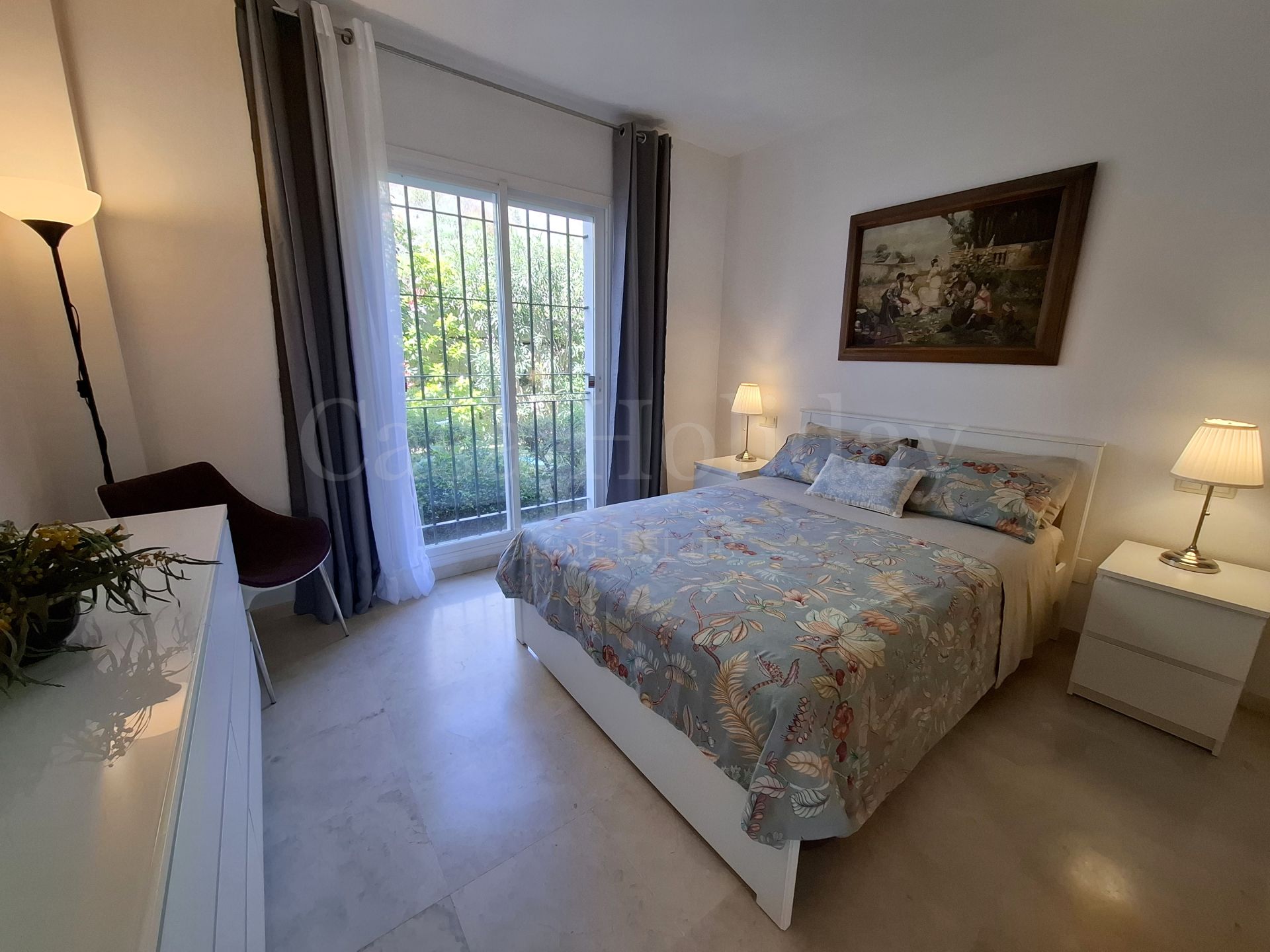 Apartamento en Altos de La Quinta, Benahavis