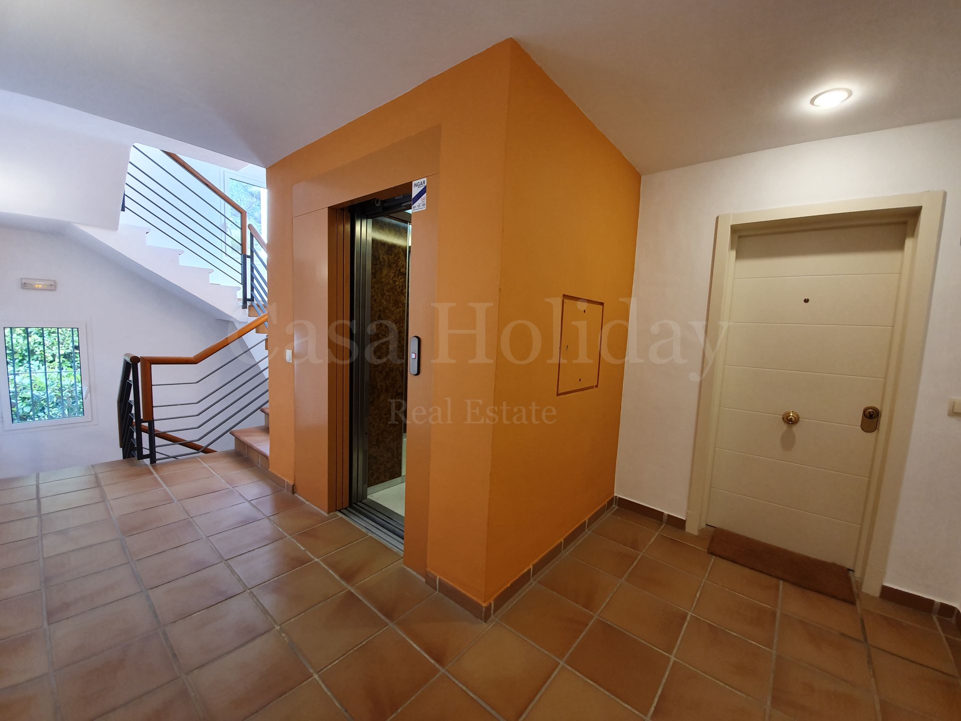 Apartamento en Altos de La Quinta, Benahavis