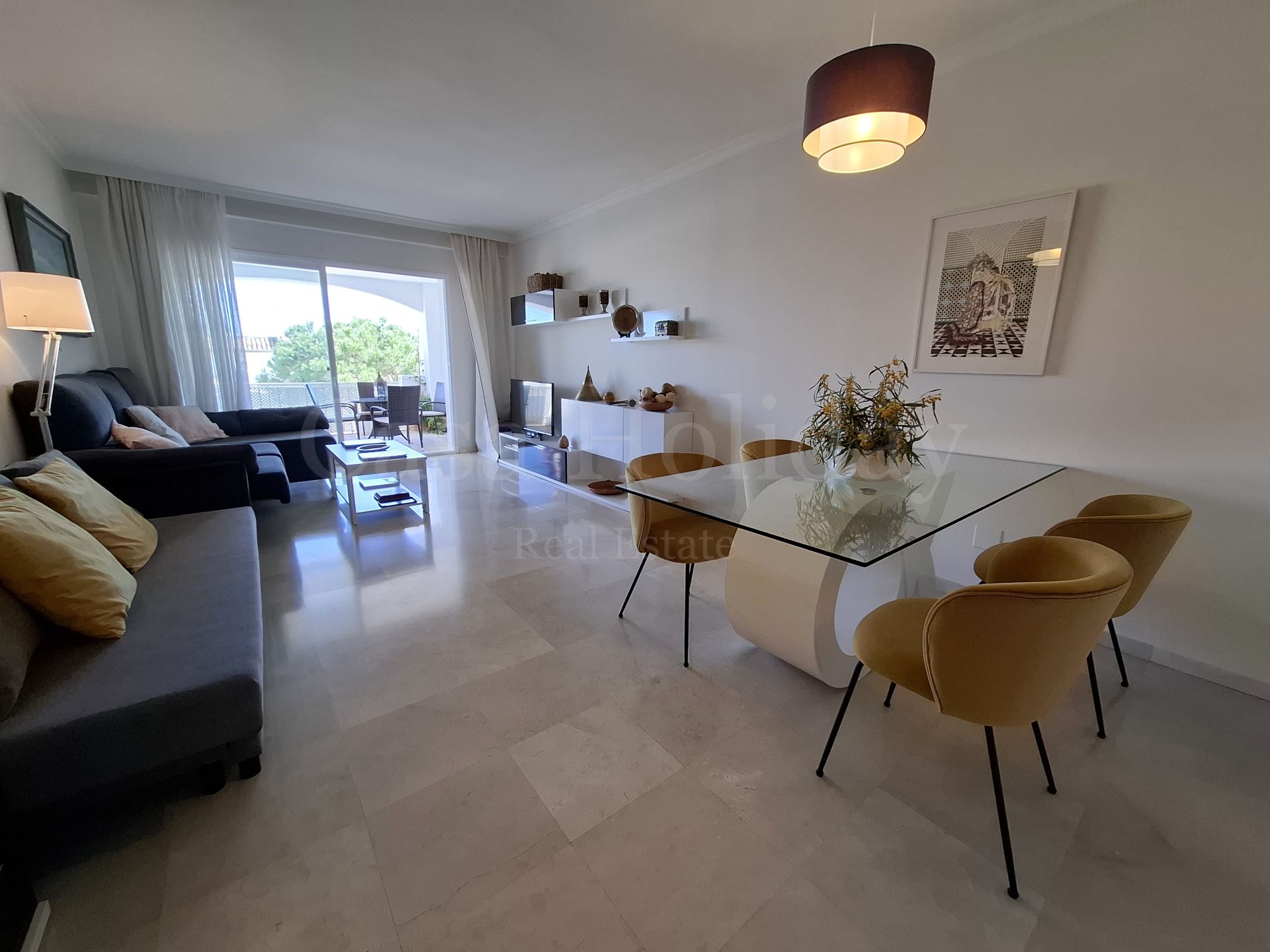 Apartamento en Altos de La Quinta, Benahavis