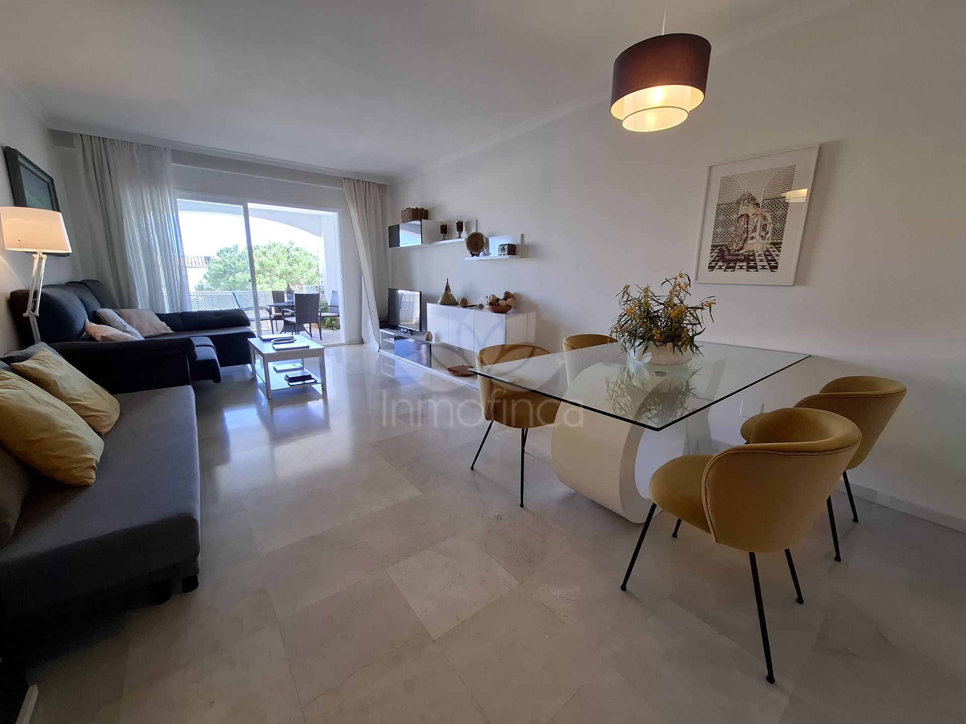 Apartment in Altos de La Quinta, Benahavis