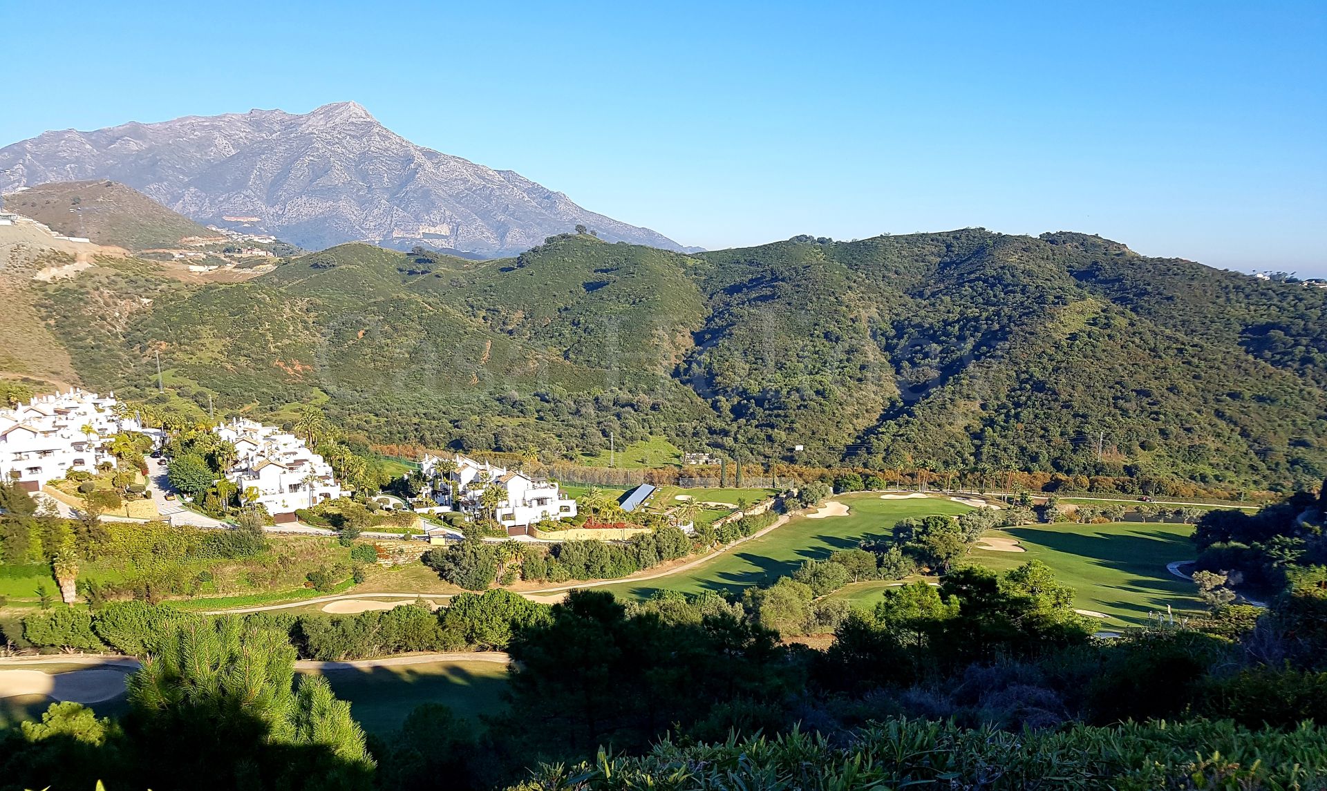 Apartamento en Altos de La Quinta, Benahavis
