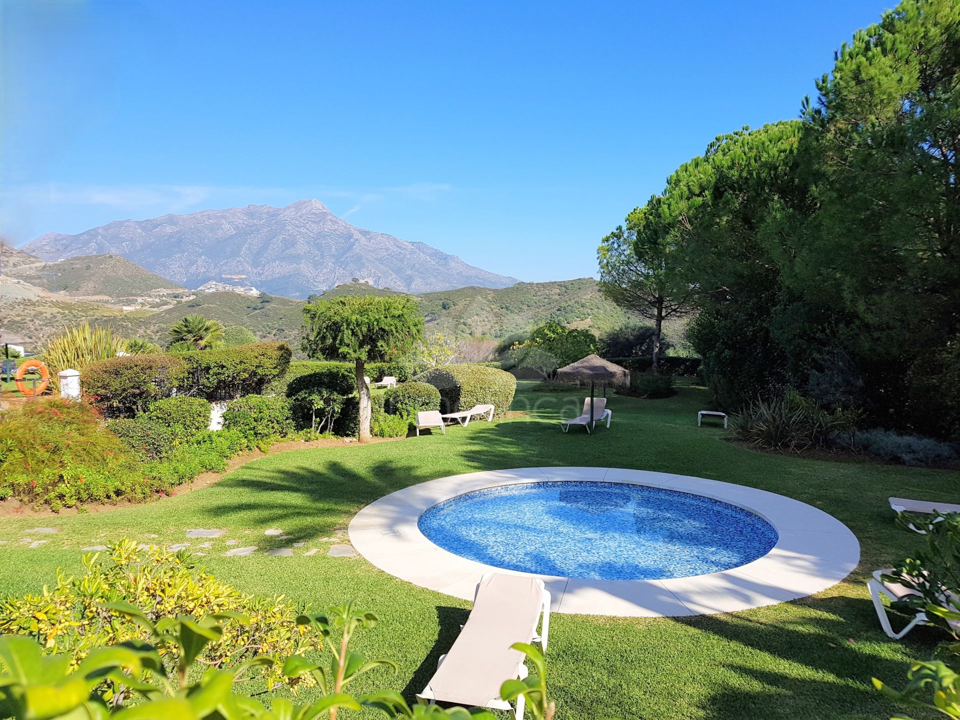 Apartment in Altos de La Quinta, Benahavis