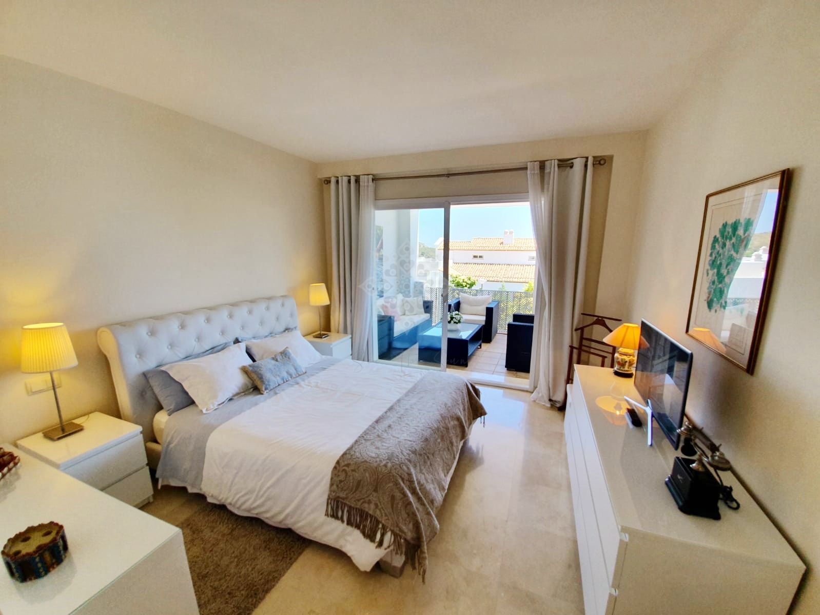 Apartamento en Altos de La Quinta, Benahavis
