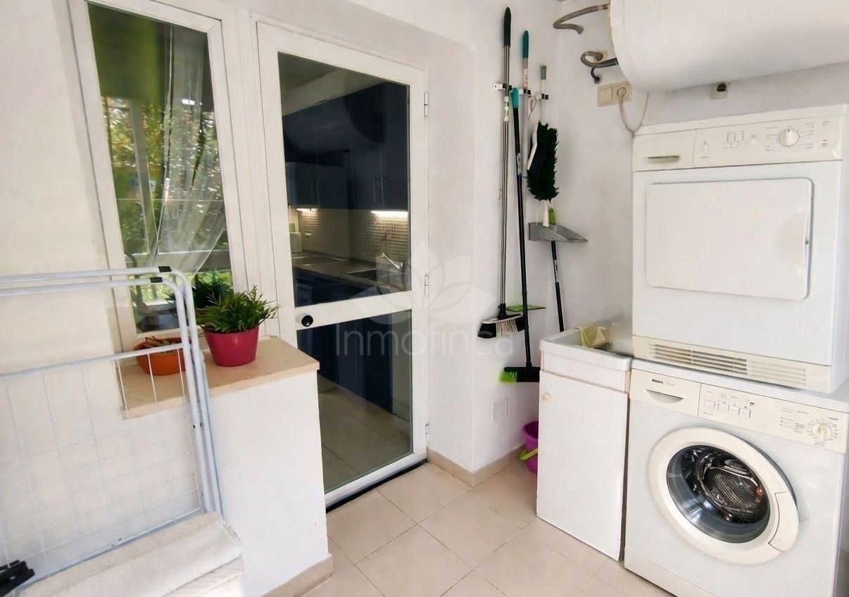 Apartment in Altos de La Quinta, Benahavis