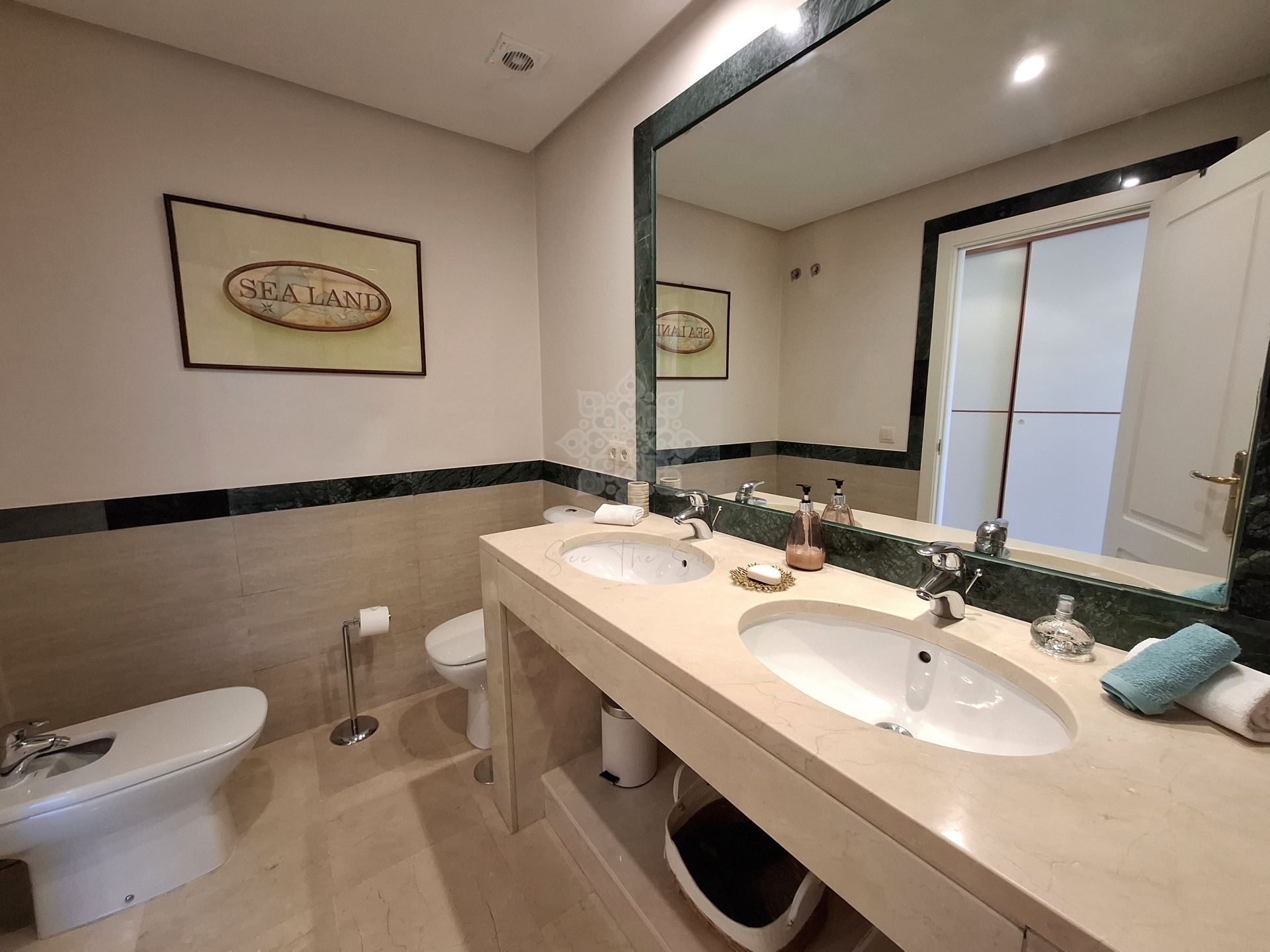 Apartamento en Altos de La Quinta, Benahavis