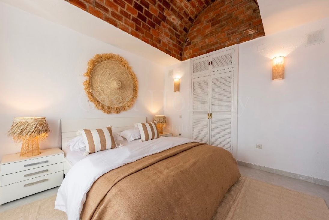 Villa in New Golden Mile, Estepona