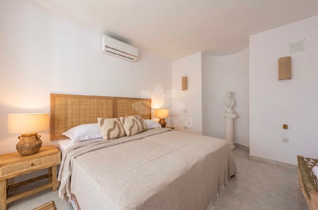 Villa in New Golden Mile, Estepona